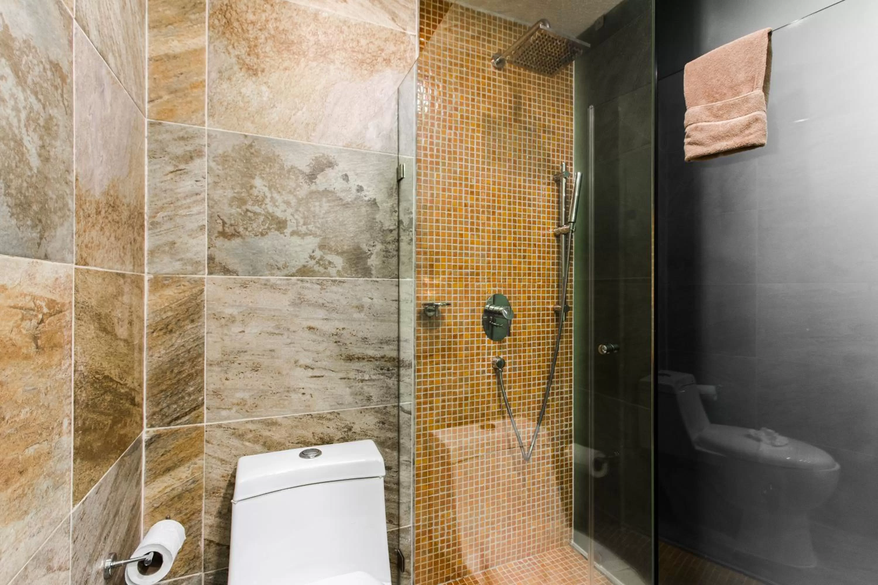 Shower in Suites Corazon