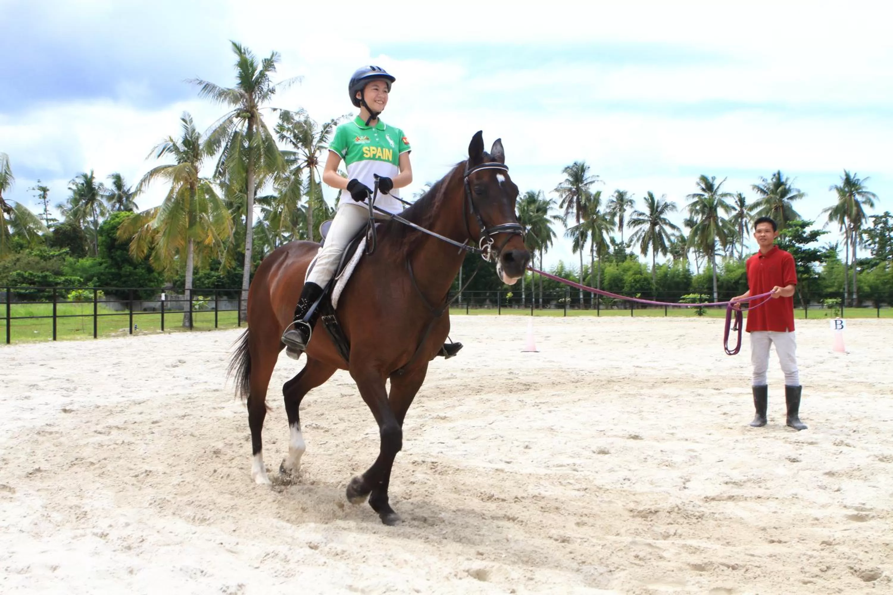 Horse-riding in Kandaya Resort