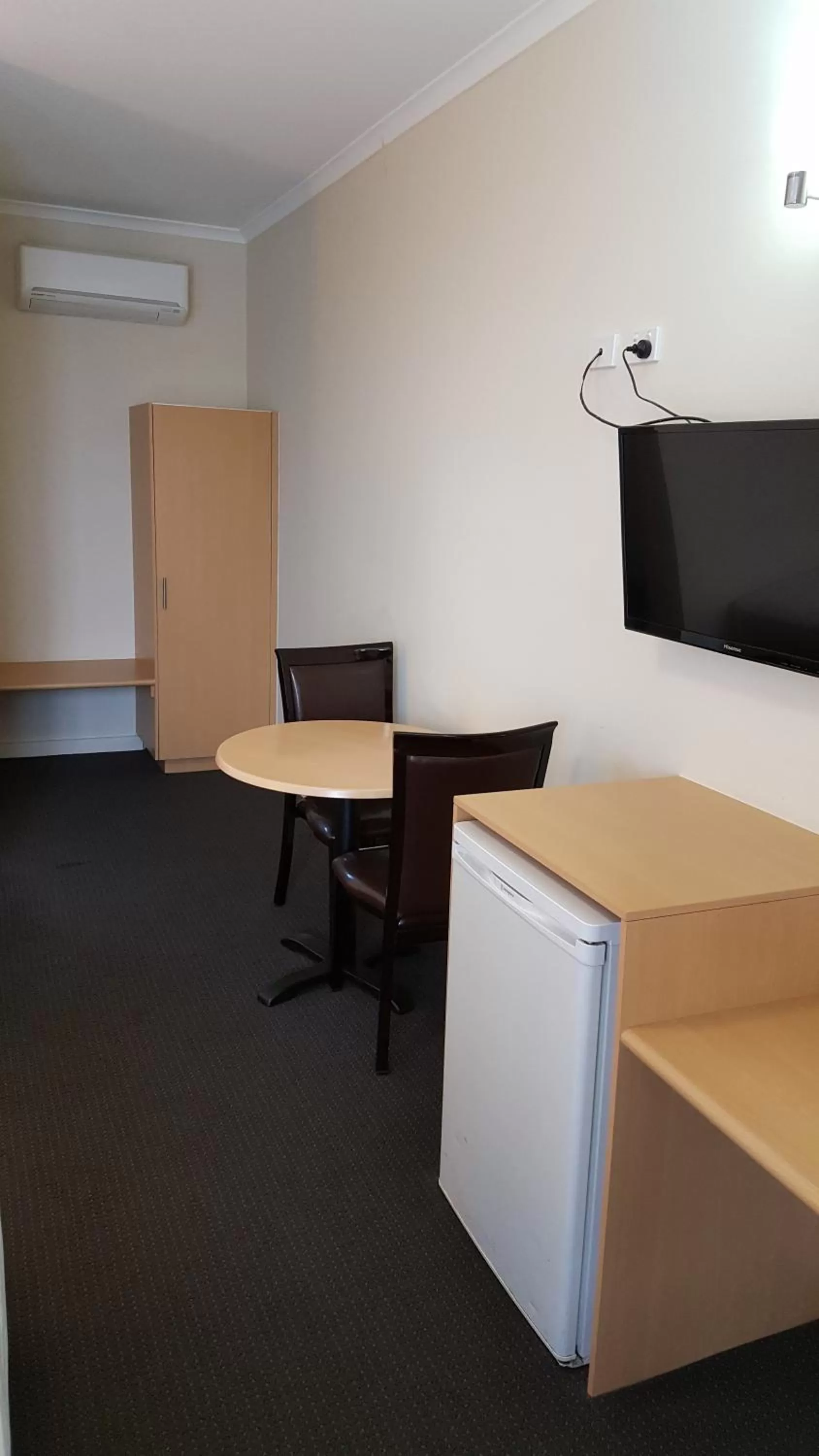 Seating area in Dandenong Motel