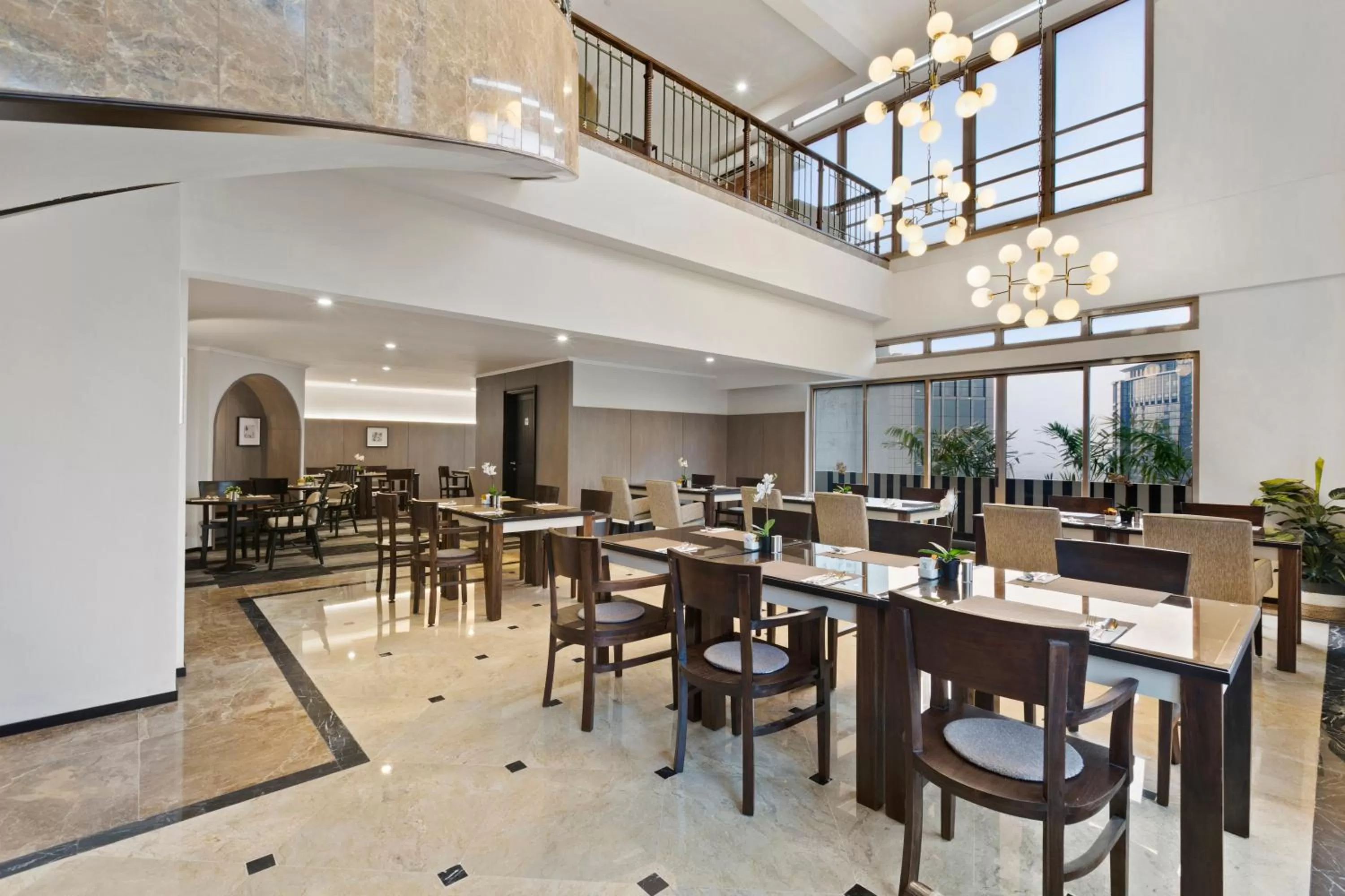 Restaurant/places to eat in Somerset Grand Citra Jakarta