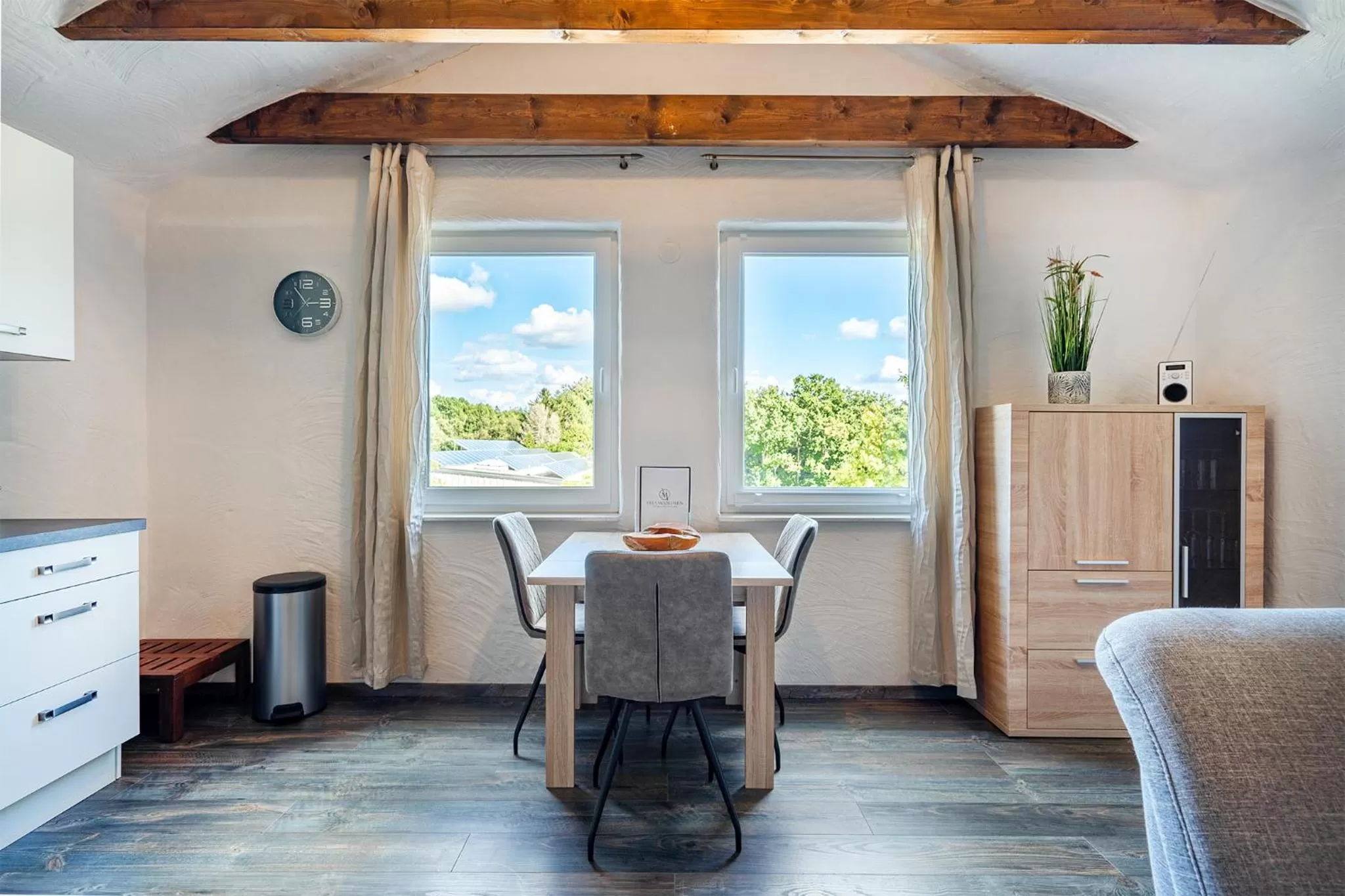 Kitchen or kitchenette, Dining Area in Villa Moorstern