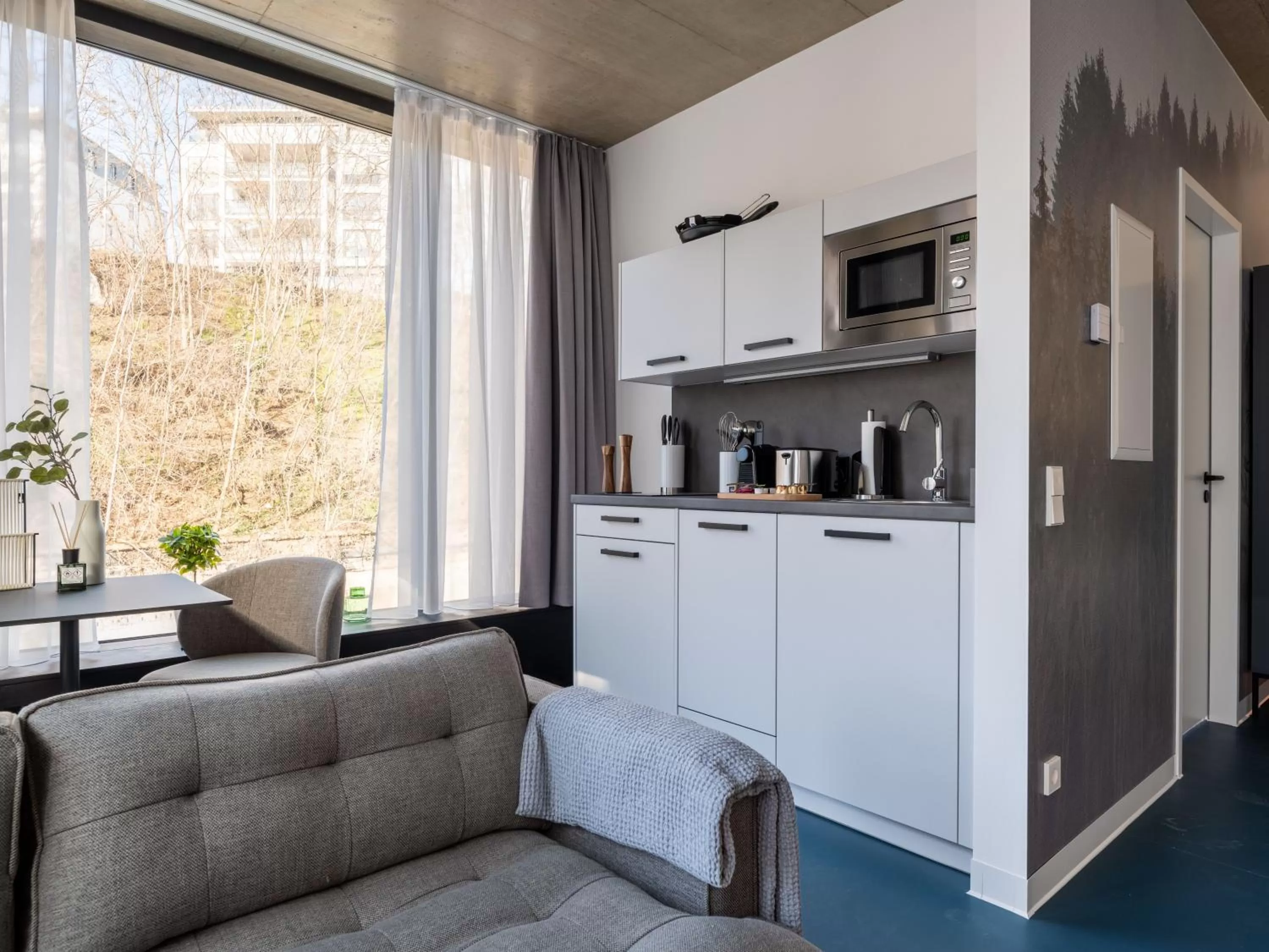 Kitchen or kitchenette in Limehome Erfurt Maximilian Welsch Str