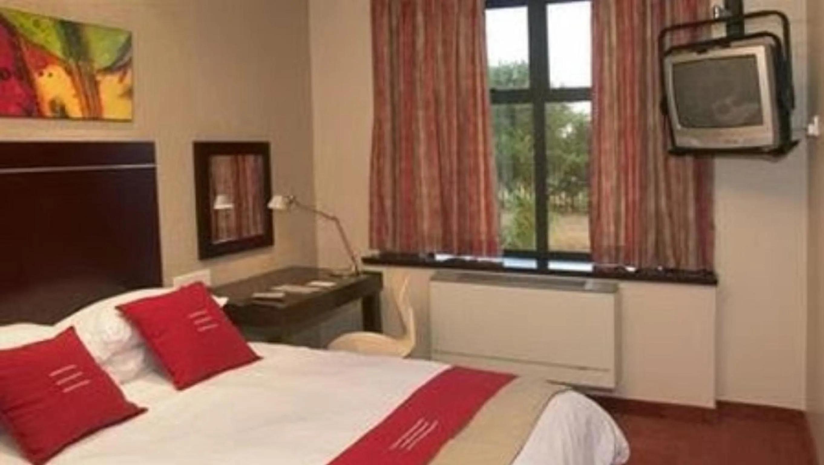 Bed in Peermont Metcourt Inn at the Grand Palm, Gaborone