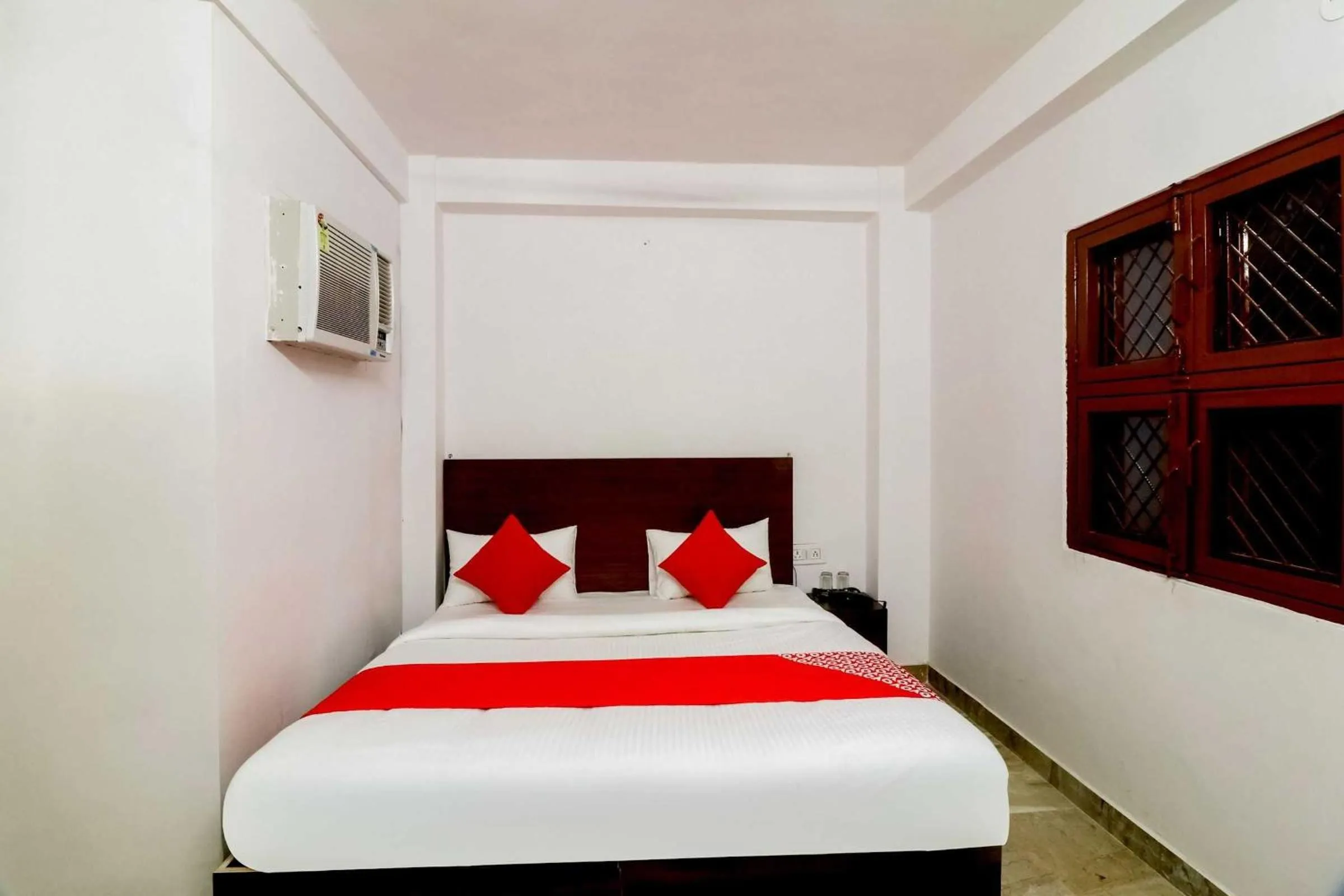 Bedroom in Hotel O Lovely Inn Near Akshardham