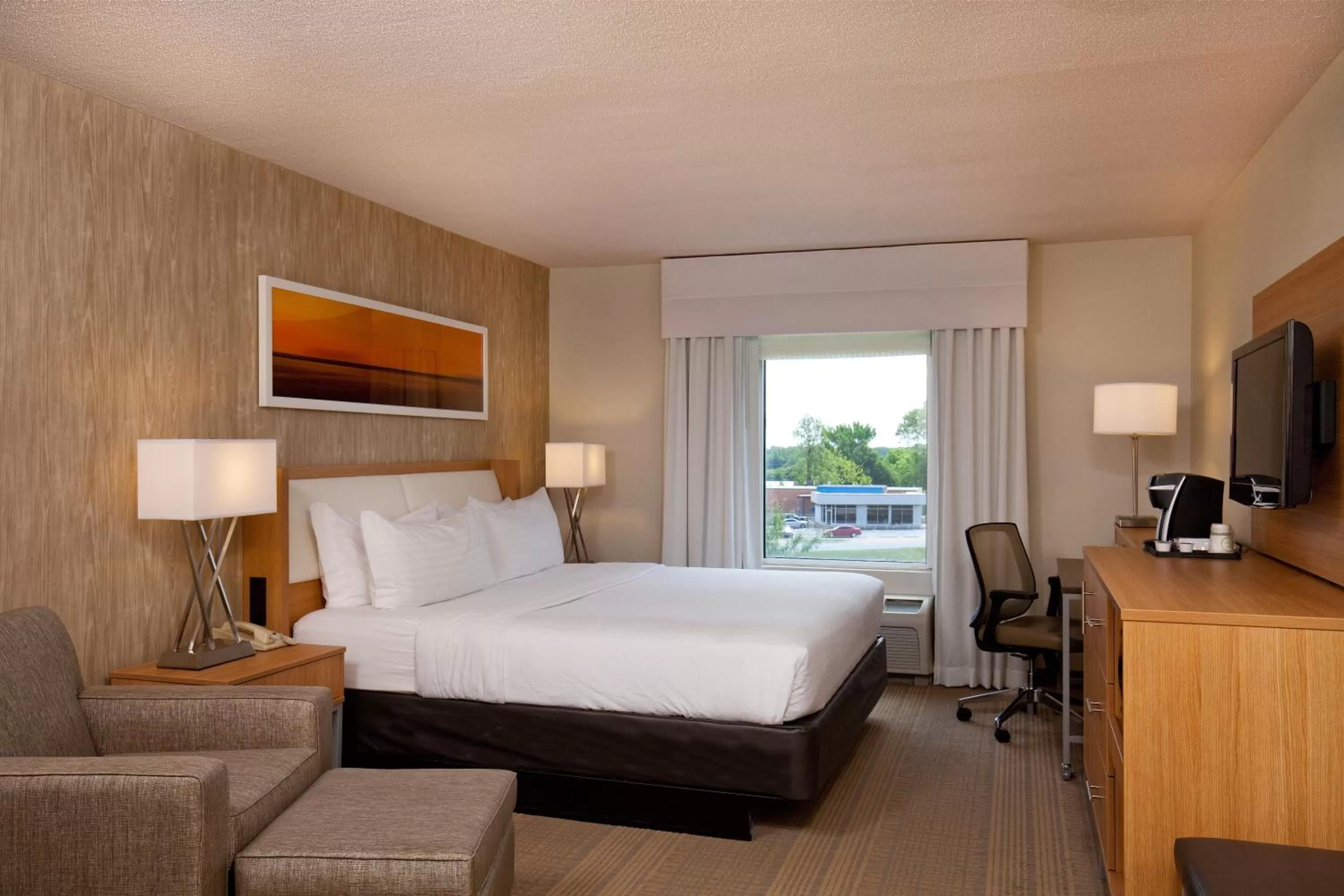 Photo of the whole room, Bed in Holiday Inn Little Rock-Presidential-Downtown by IHG