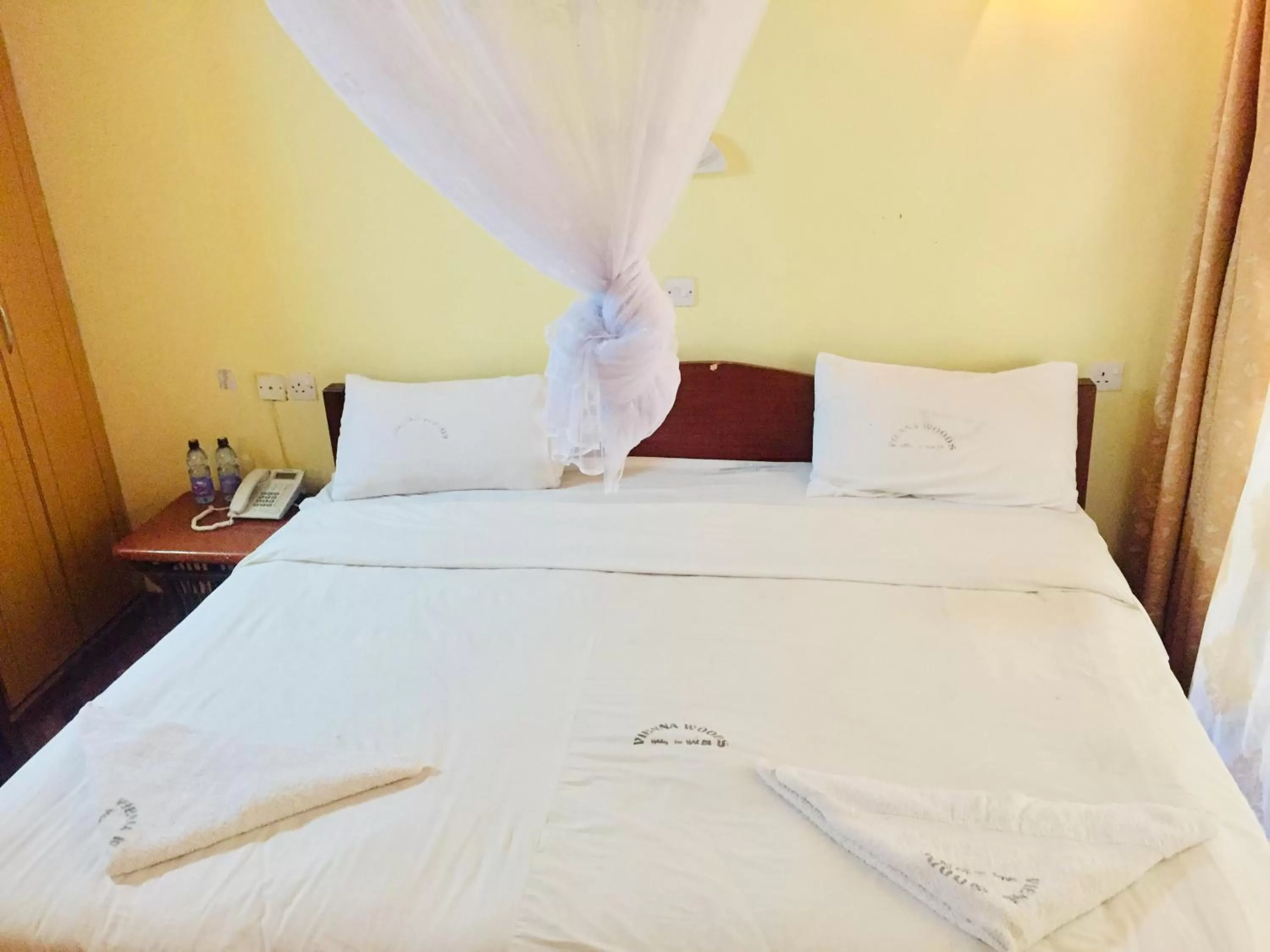 Bed in Vienna Woods Hotel Nakuru