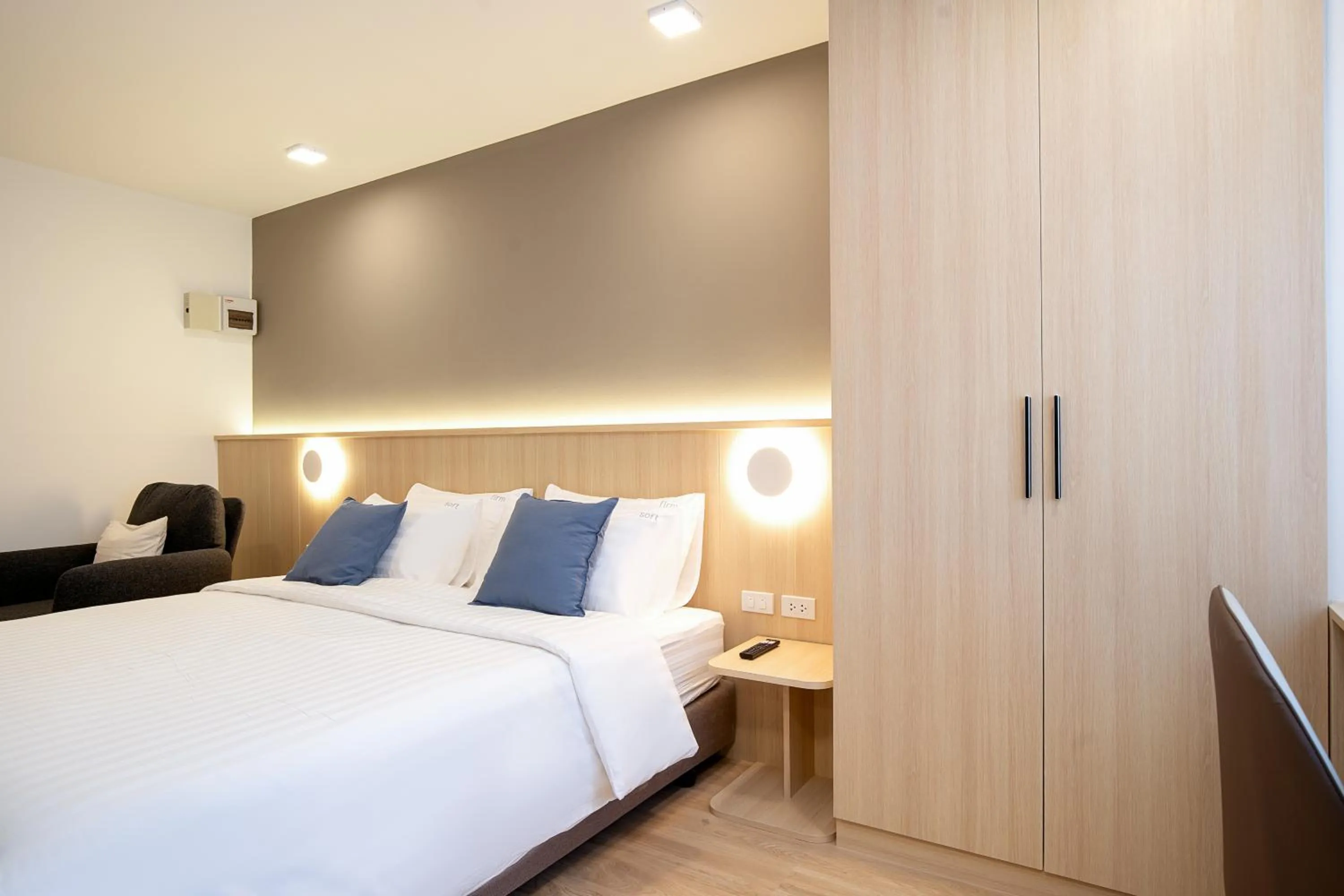 Bed in Diya Hotel Bangkok