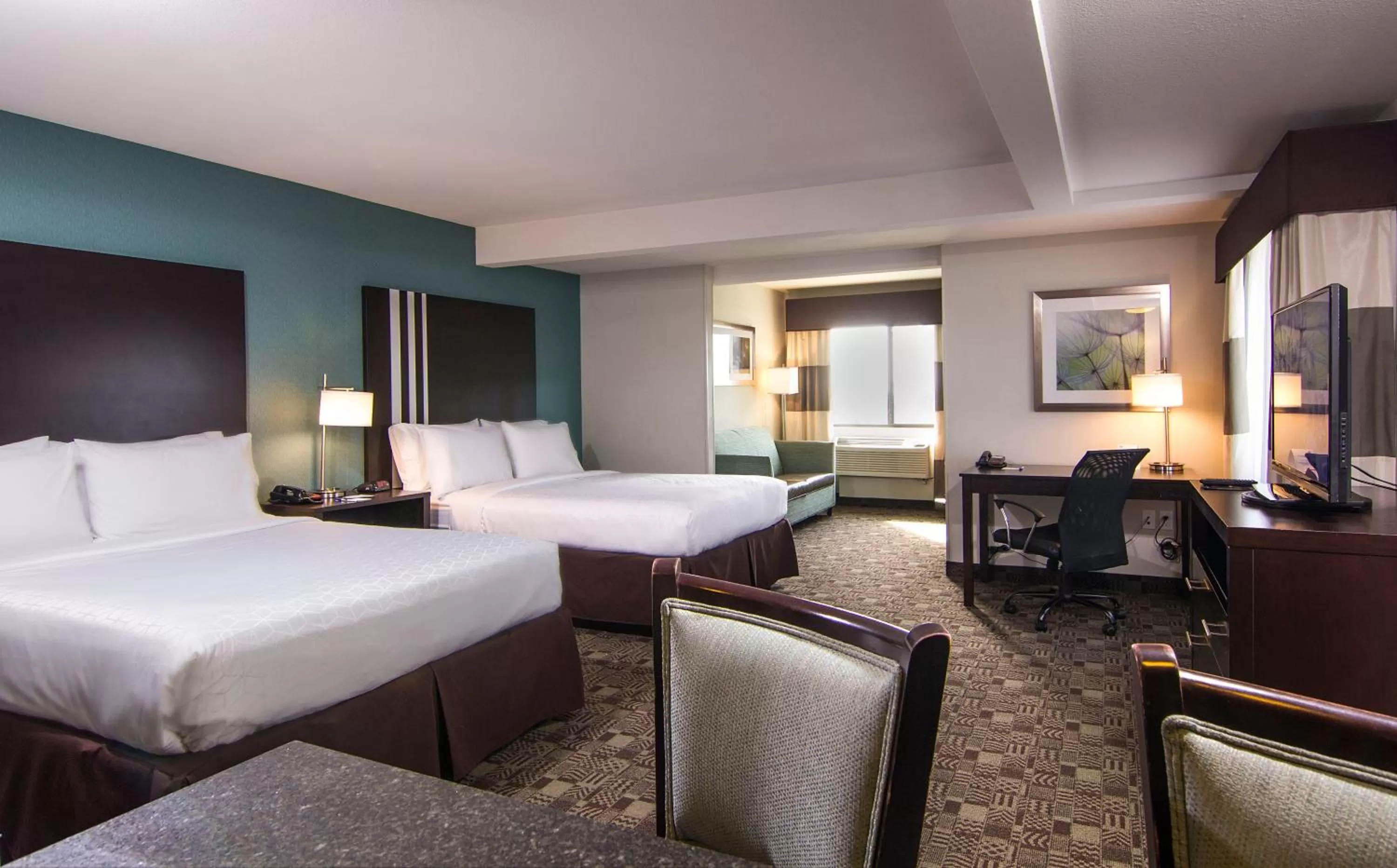Bedroom, Bed in Holiday Inn Express Hotel & Suites Carlsbad Beach by IHG