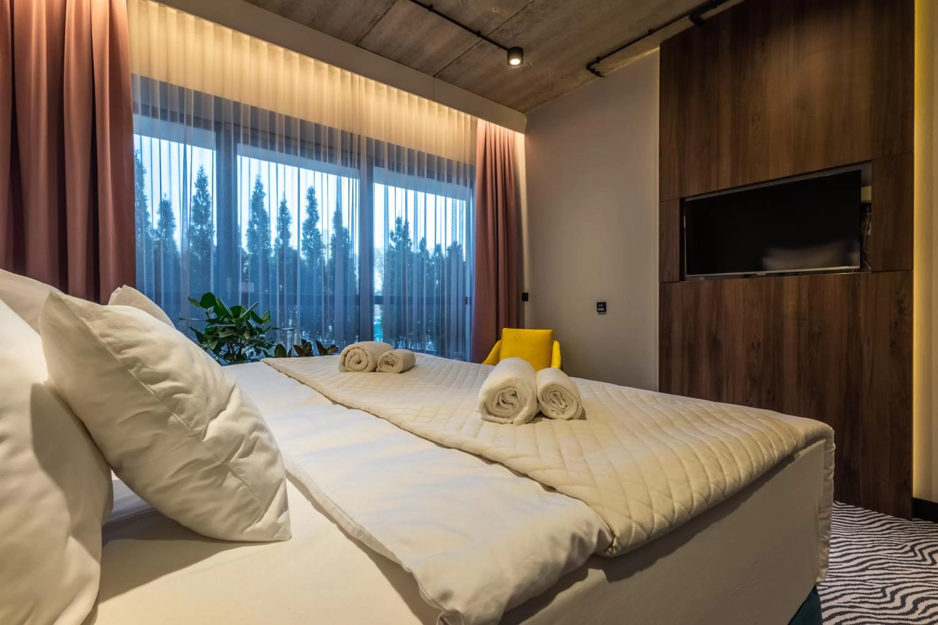 Bed in Hotel Zoo by Afrykarium Wroclaw