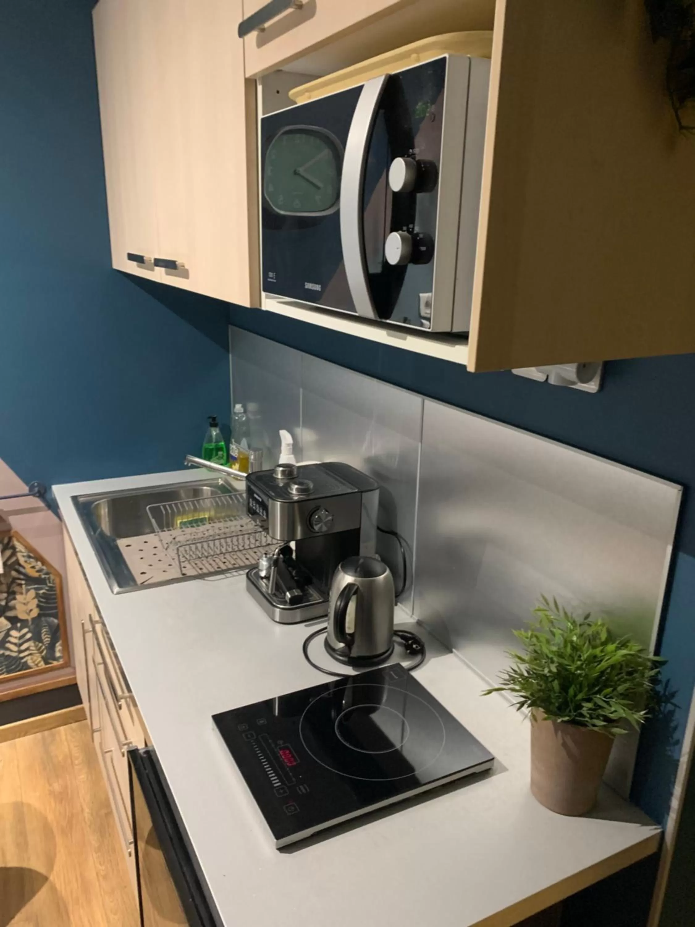 Lyon City Home's Bed & Breakfast