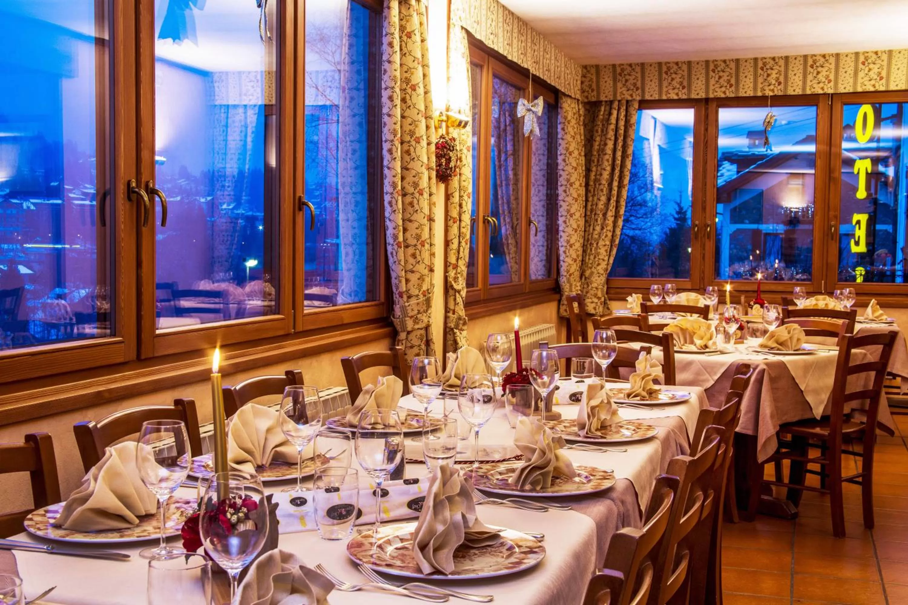 Restaurant/places to eat in Hotel Des Glaciers