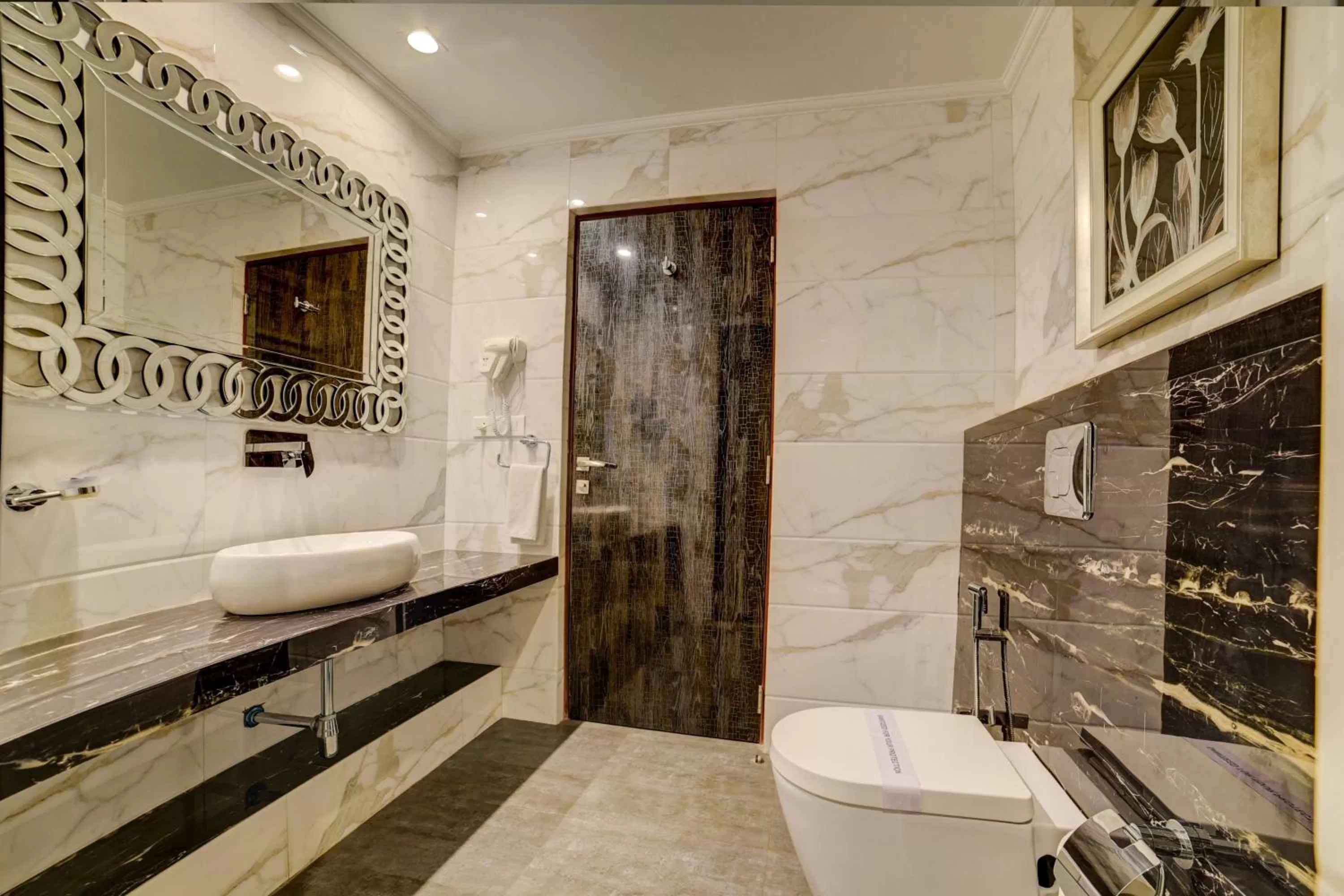 Toilet in Fabhotel Prime Sarala Crown - 500M From Calangute Beach