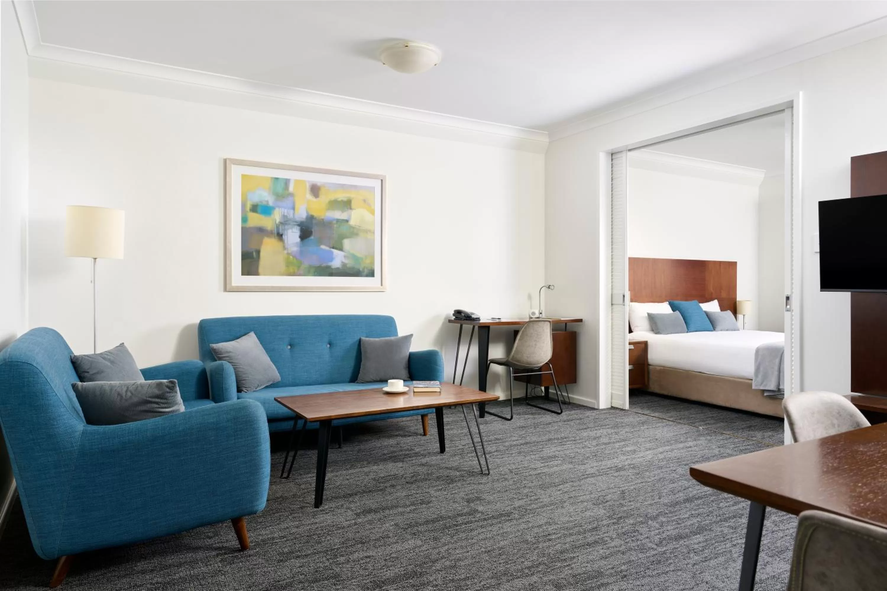 Living room, Bed in Quest West End