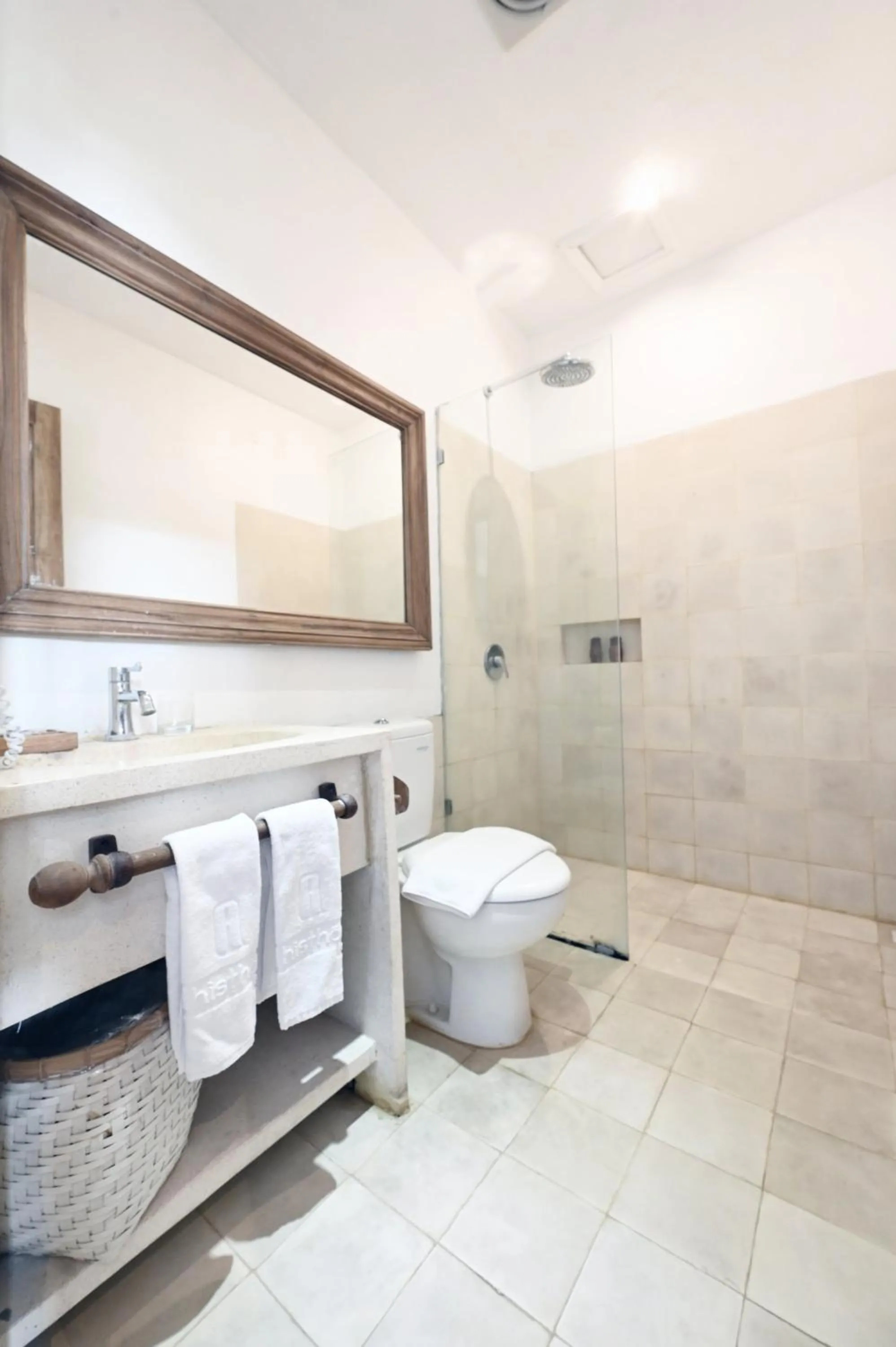 Bathroom in Adhisthana Hotel Yogyakarta