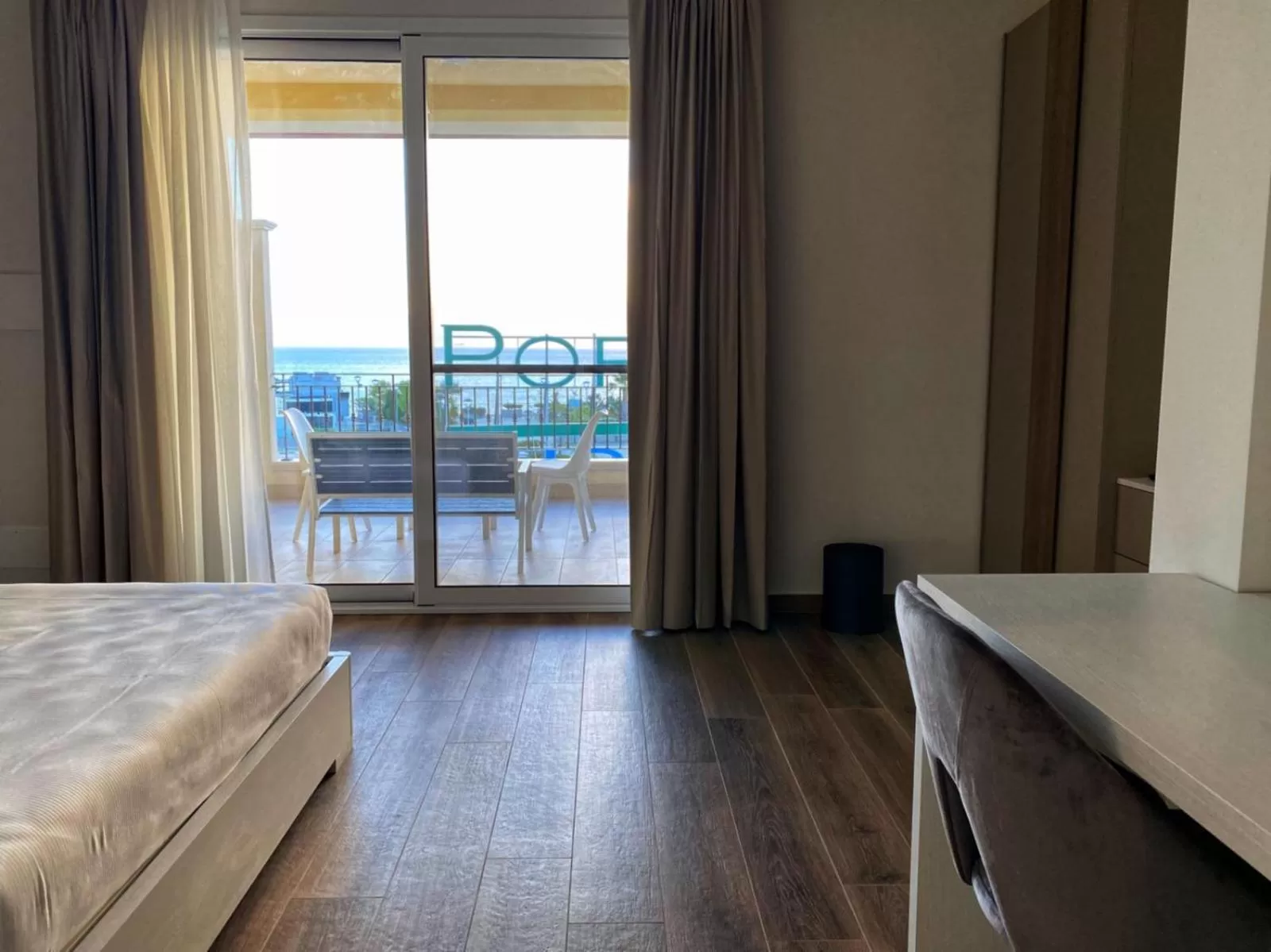 Bed in Lumarooms B&B