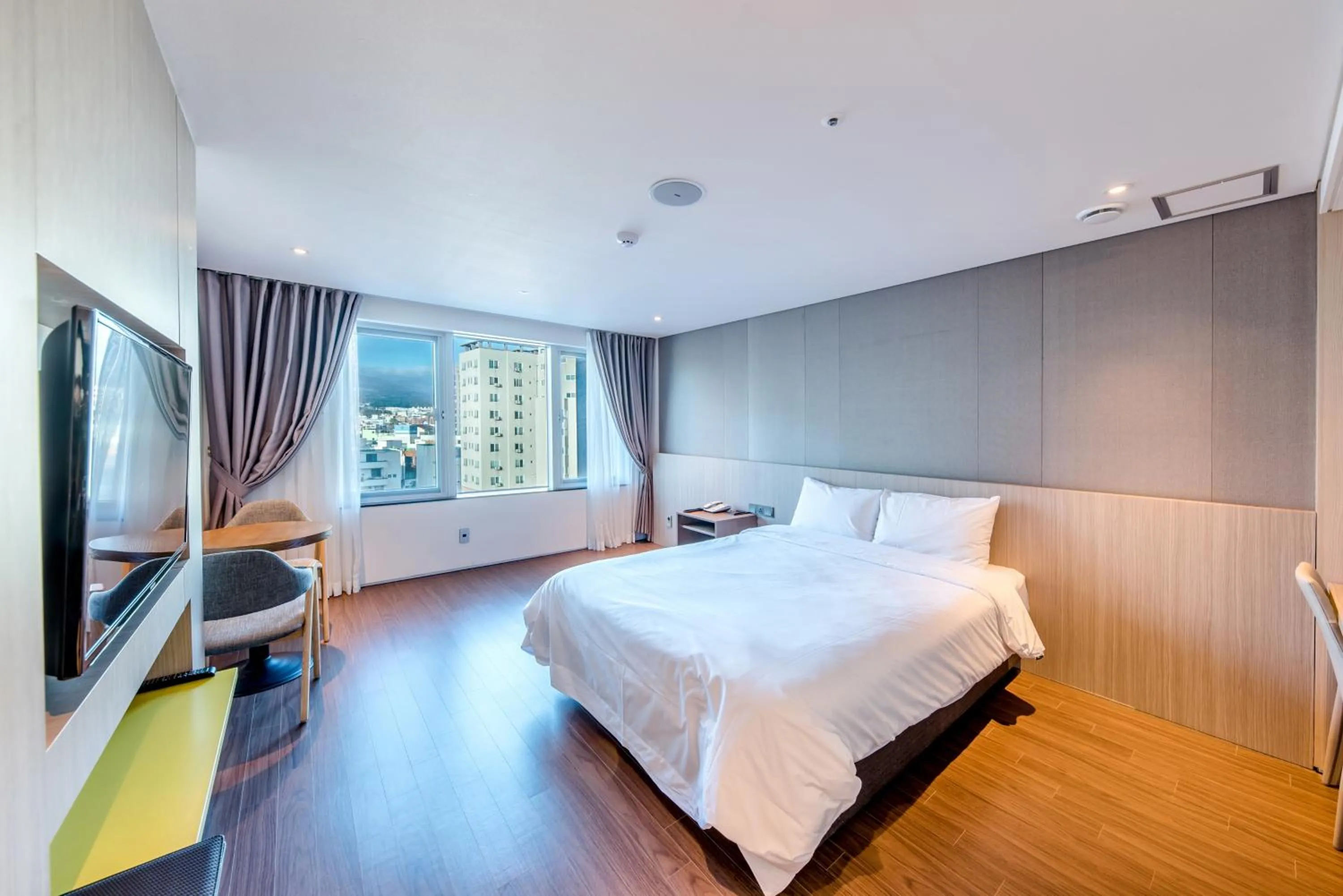 TV and multimedia, Bed in The First70 Hotel