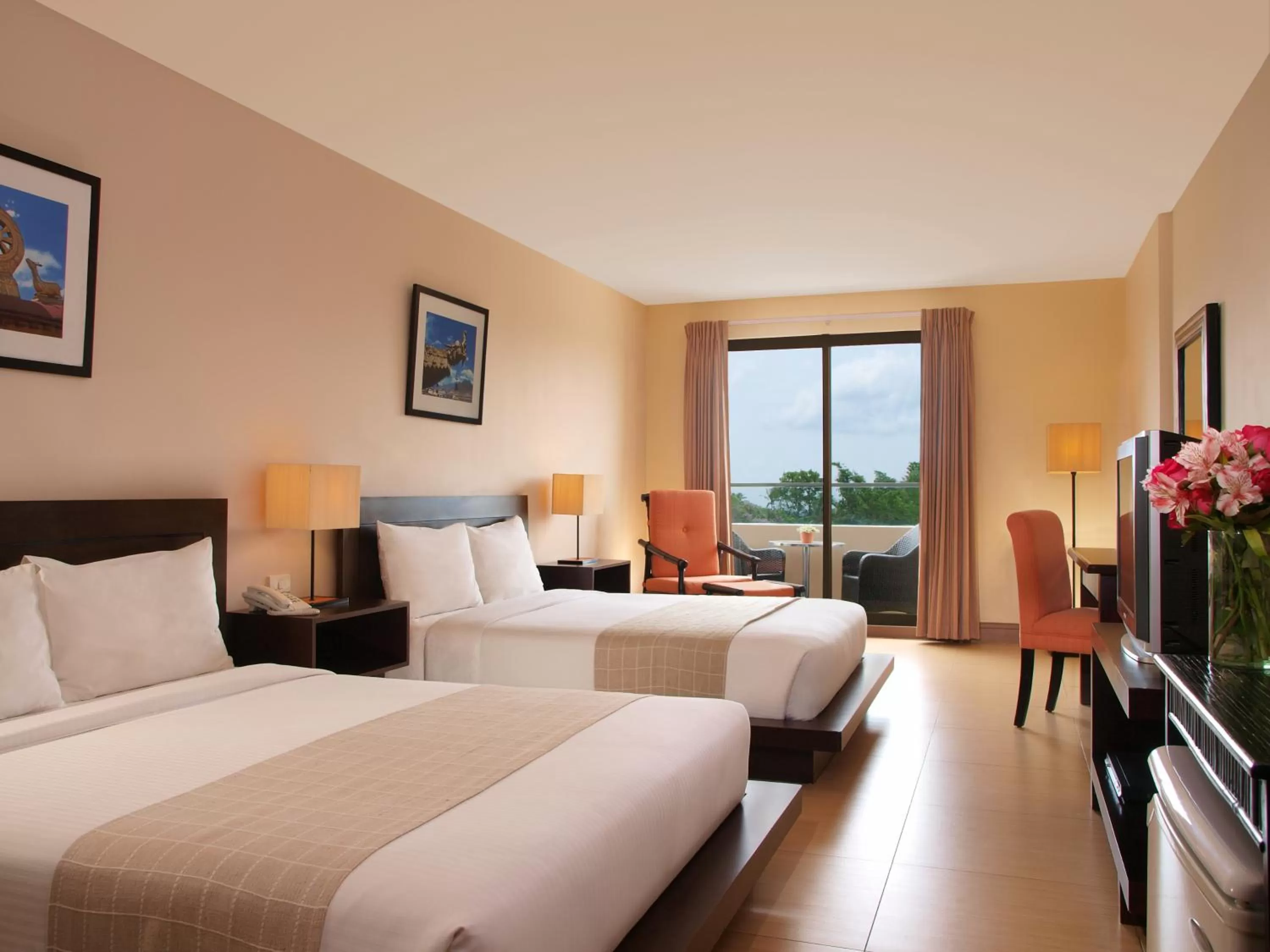 Photo of the whole room, Bed in Hotel Kimberly Tagaytay