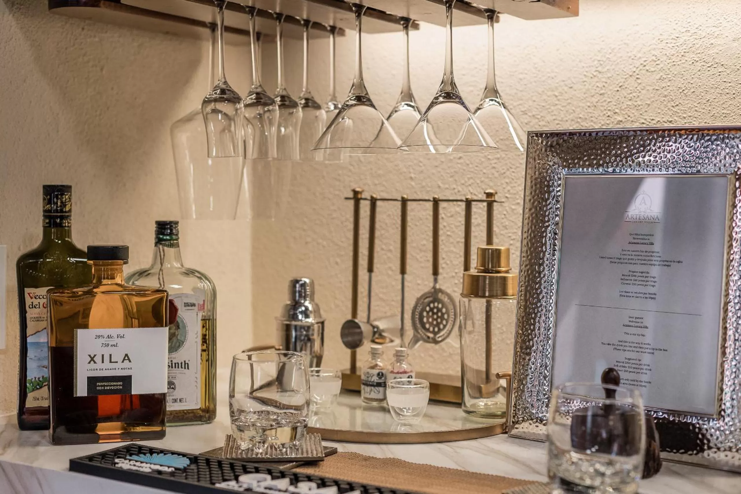 Drinks in Artesana Luxury Villa