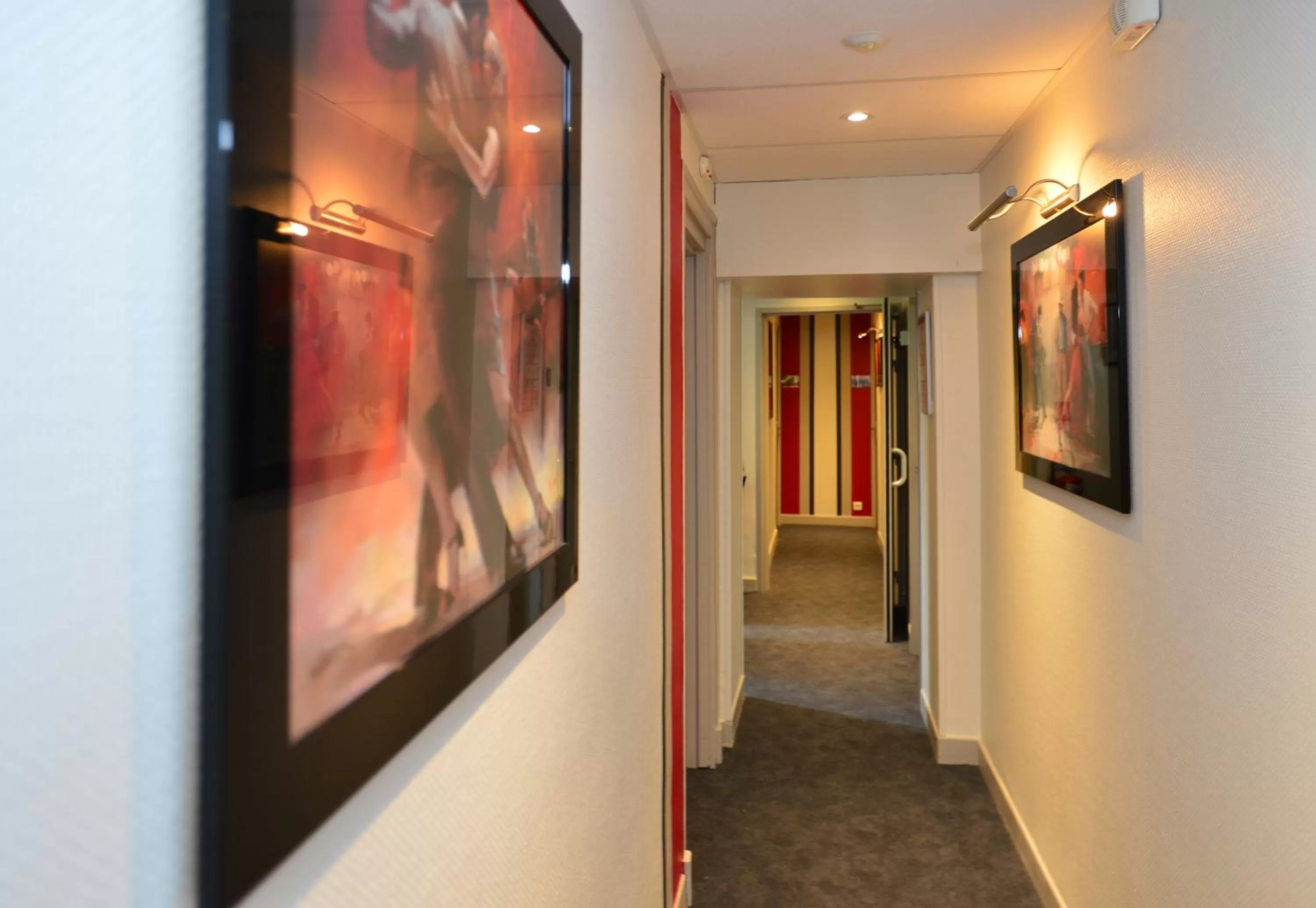 Decorative detail in Hôtel La Croix Blanche