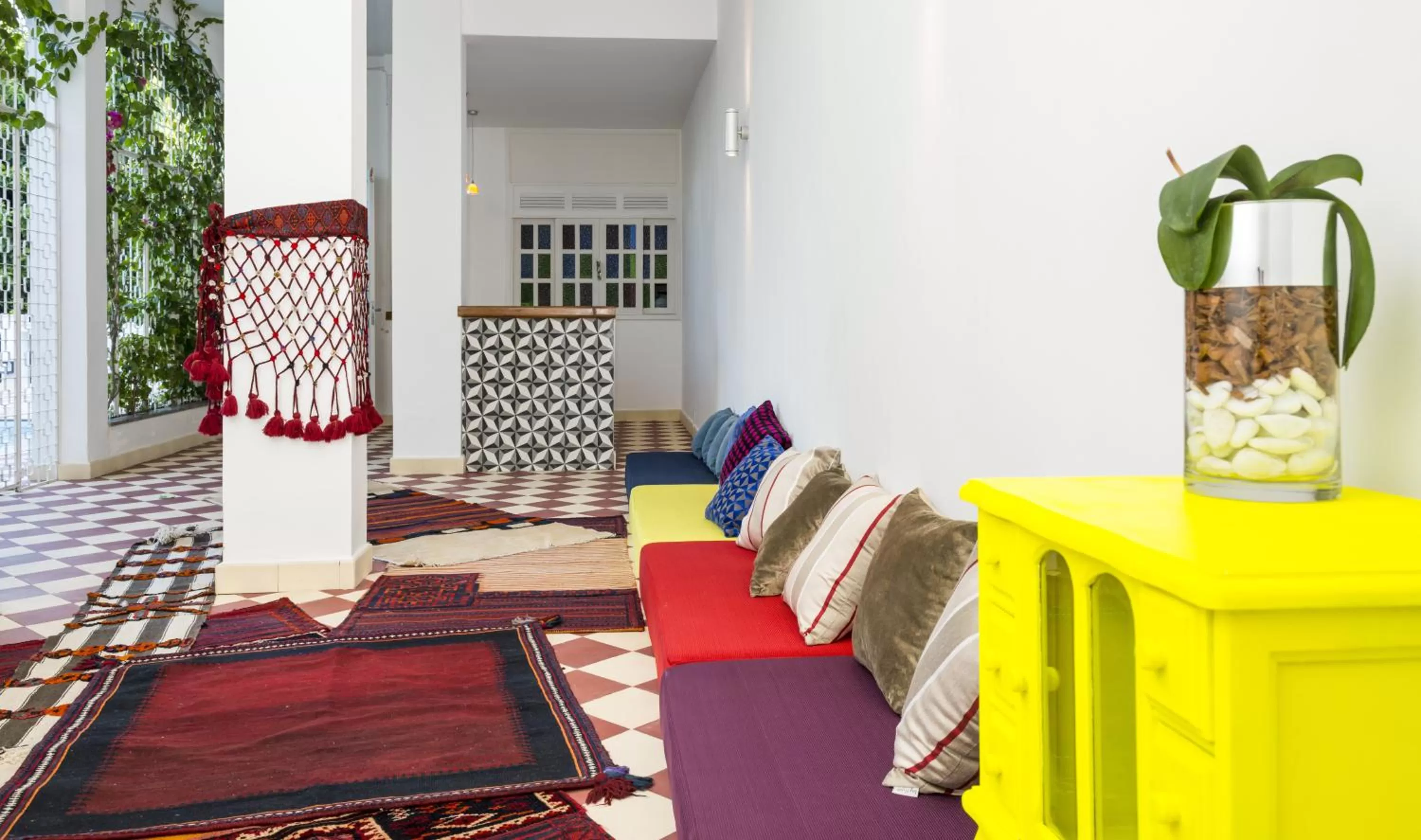 Patio in Prestige Property - Da Costa