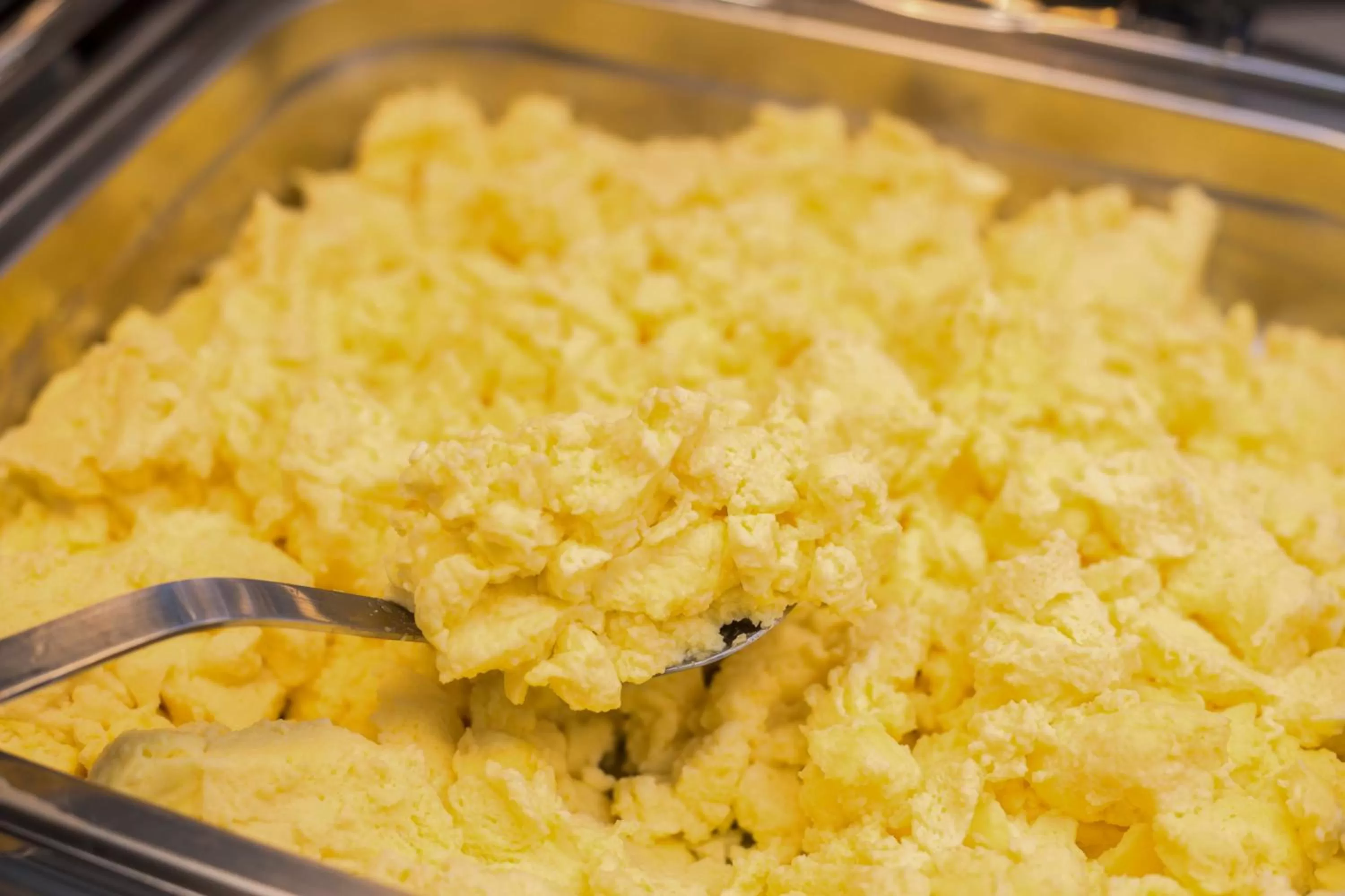 Breakfast in Holiday Inn Express Chicago Northwest-Vernon Hills by IHG