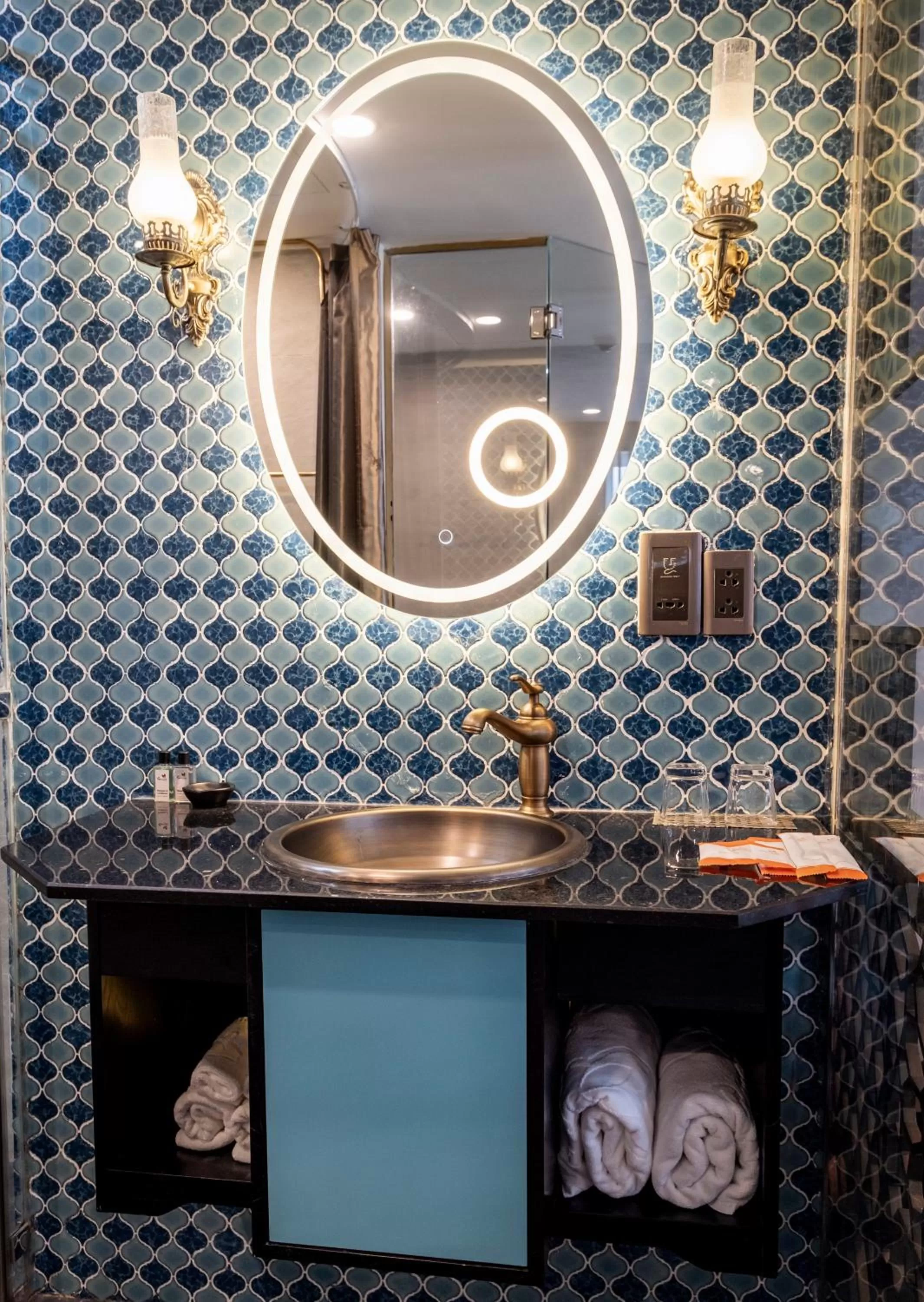 Bathroom in Sanouva Saigon Hotel