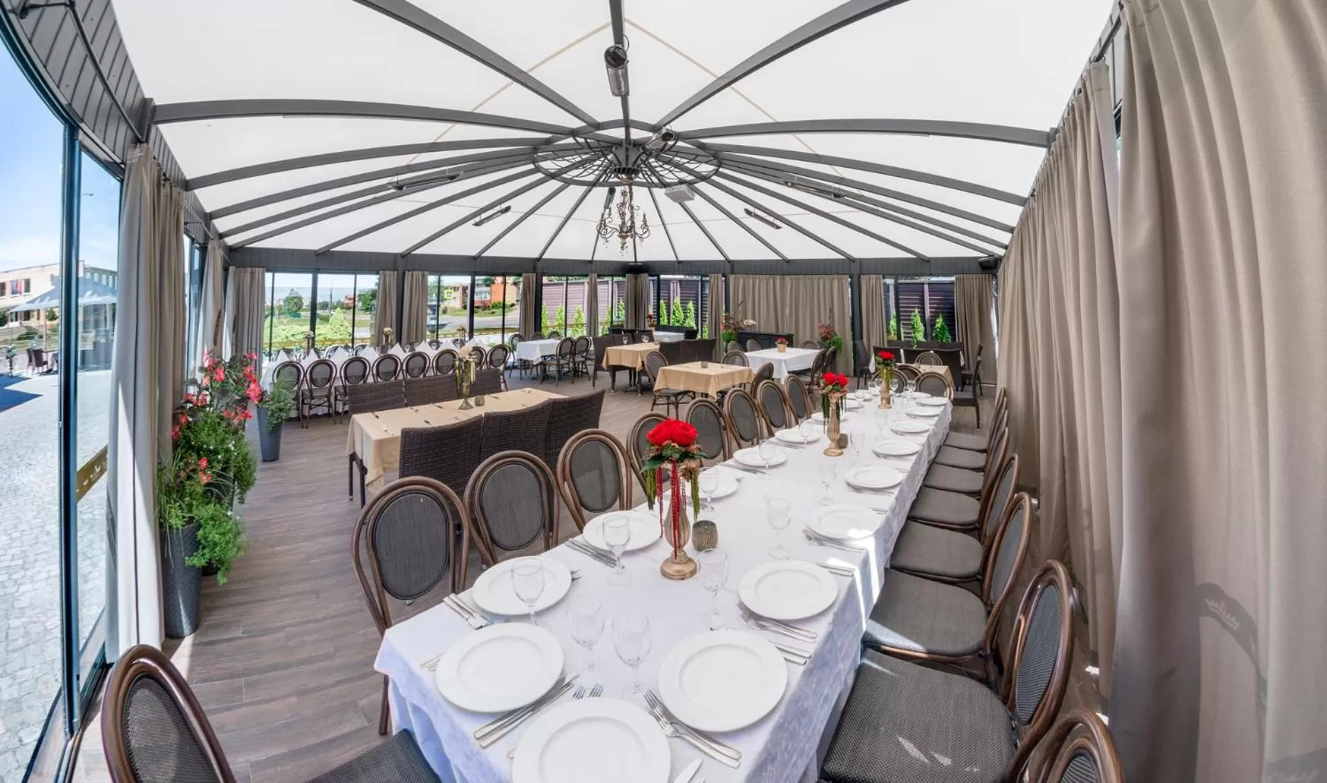 Restaurant/Places to Eat in Hotel - Bar Grafaite