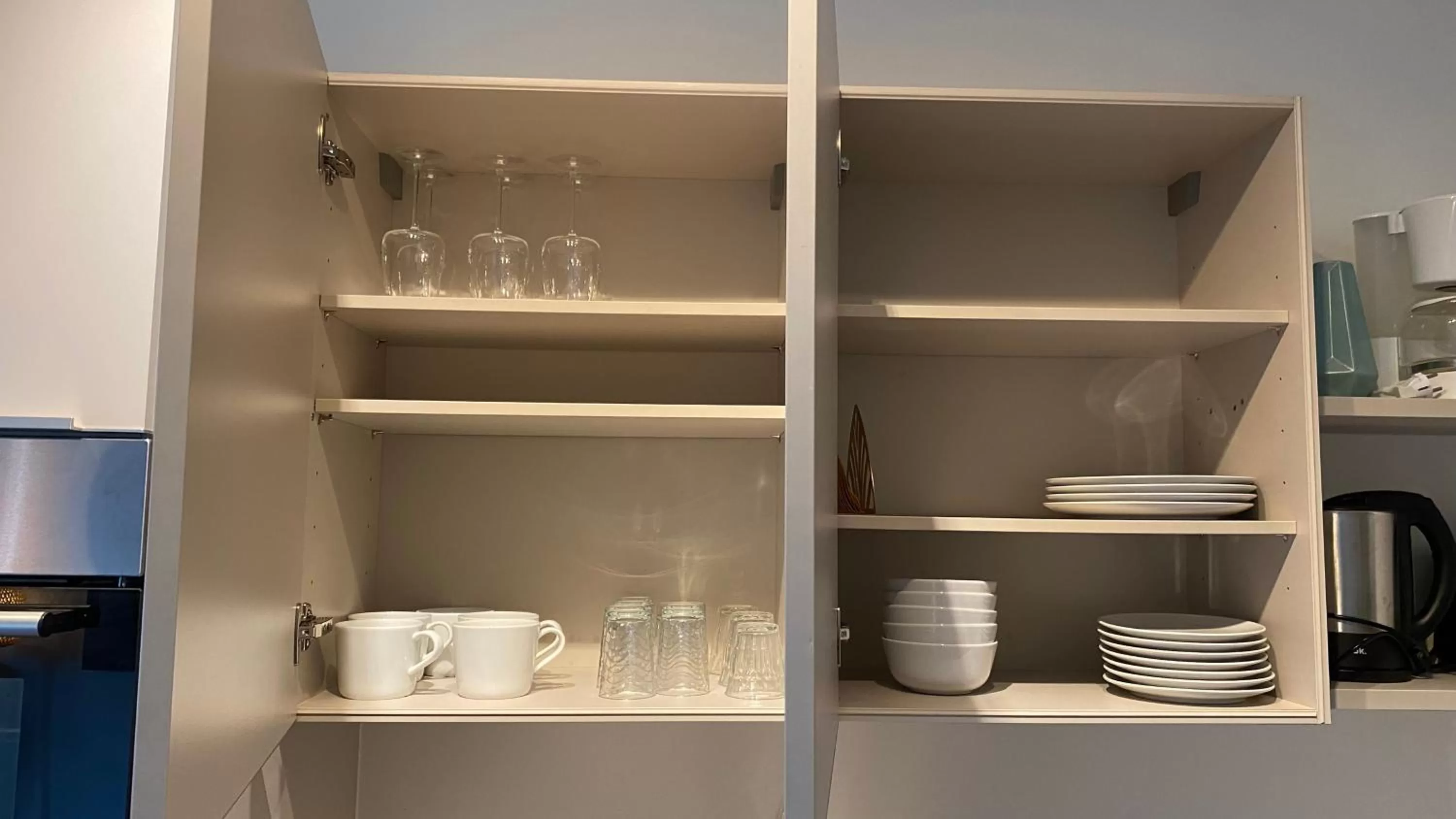 Coffee/tea facilities in Oneluxstay Antwerp City Centre