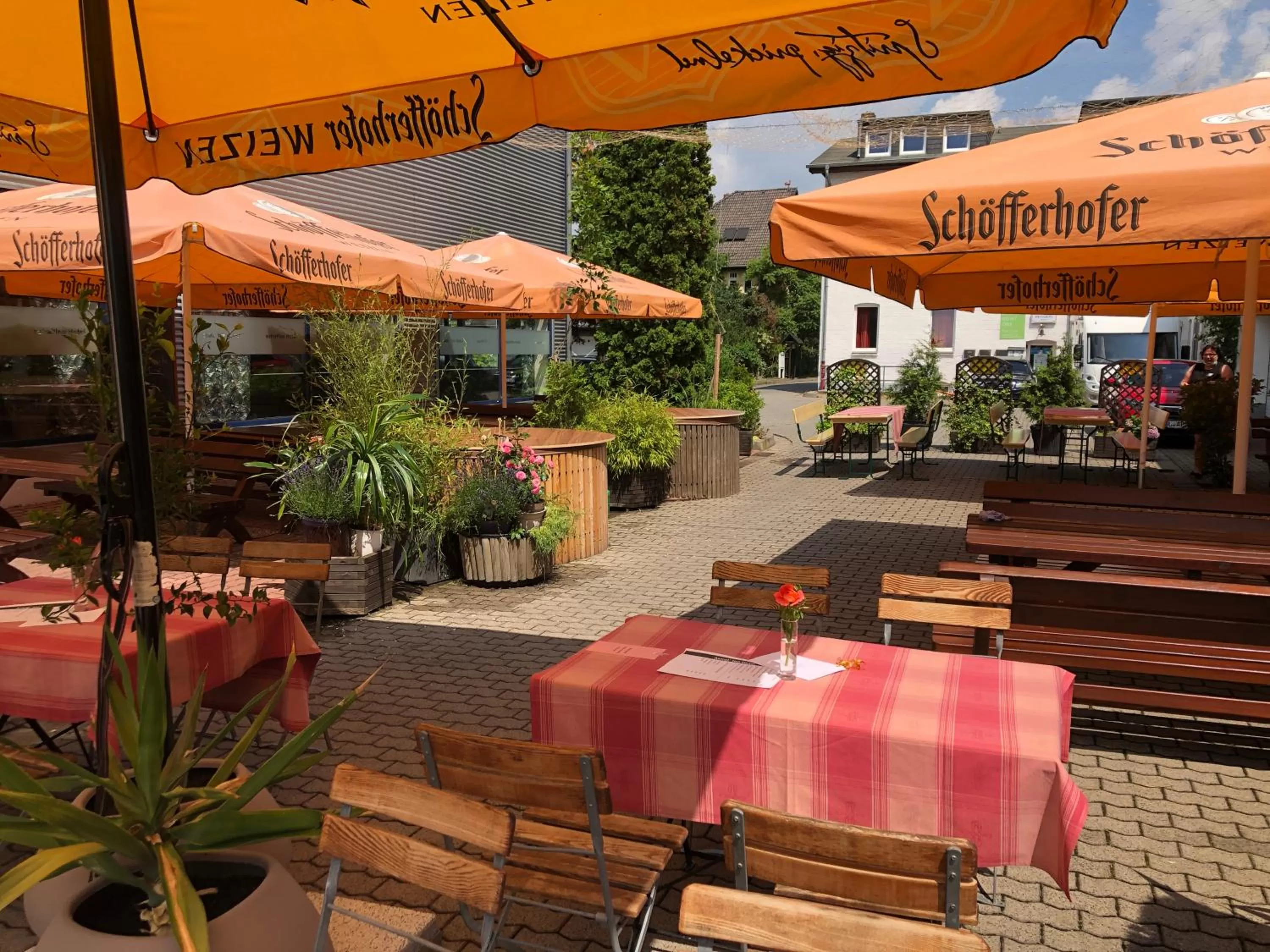 Patio in astral'Inn Leipzig Hotel & Restaurant