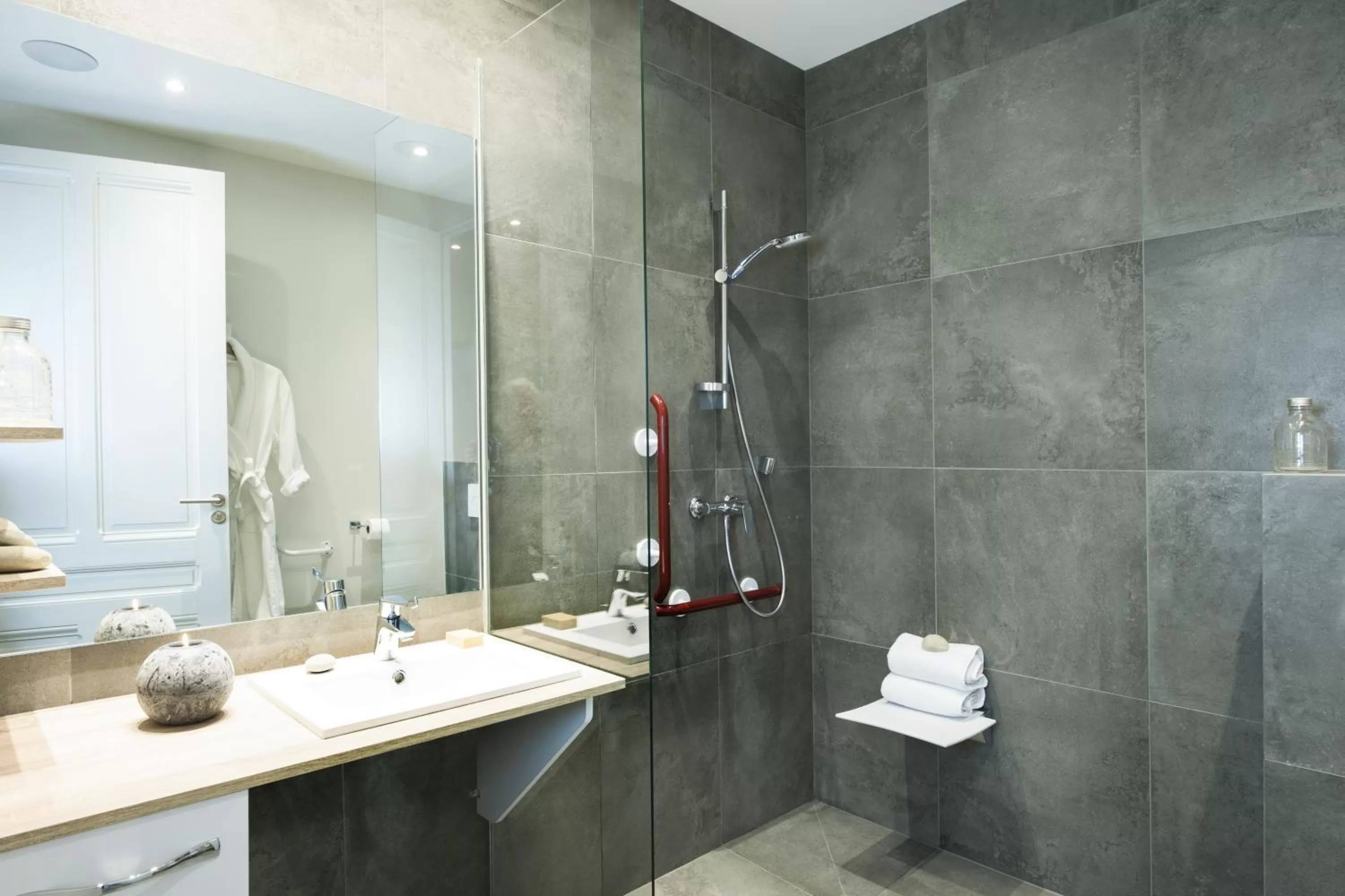 Shower in MiHotel Gailleton