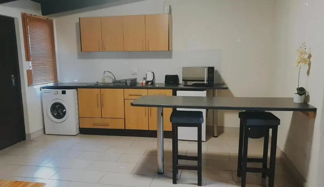 Kitchen or kitchenette, Kitchen/Kitchenette in DESERT DREAMS B&B