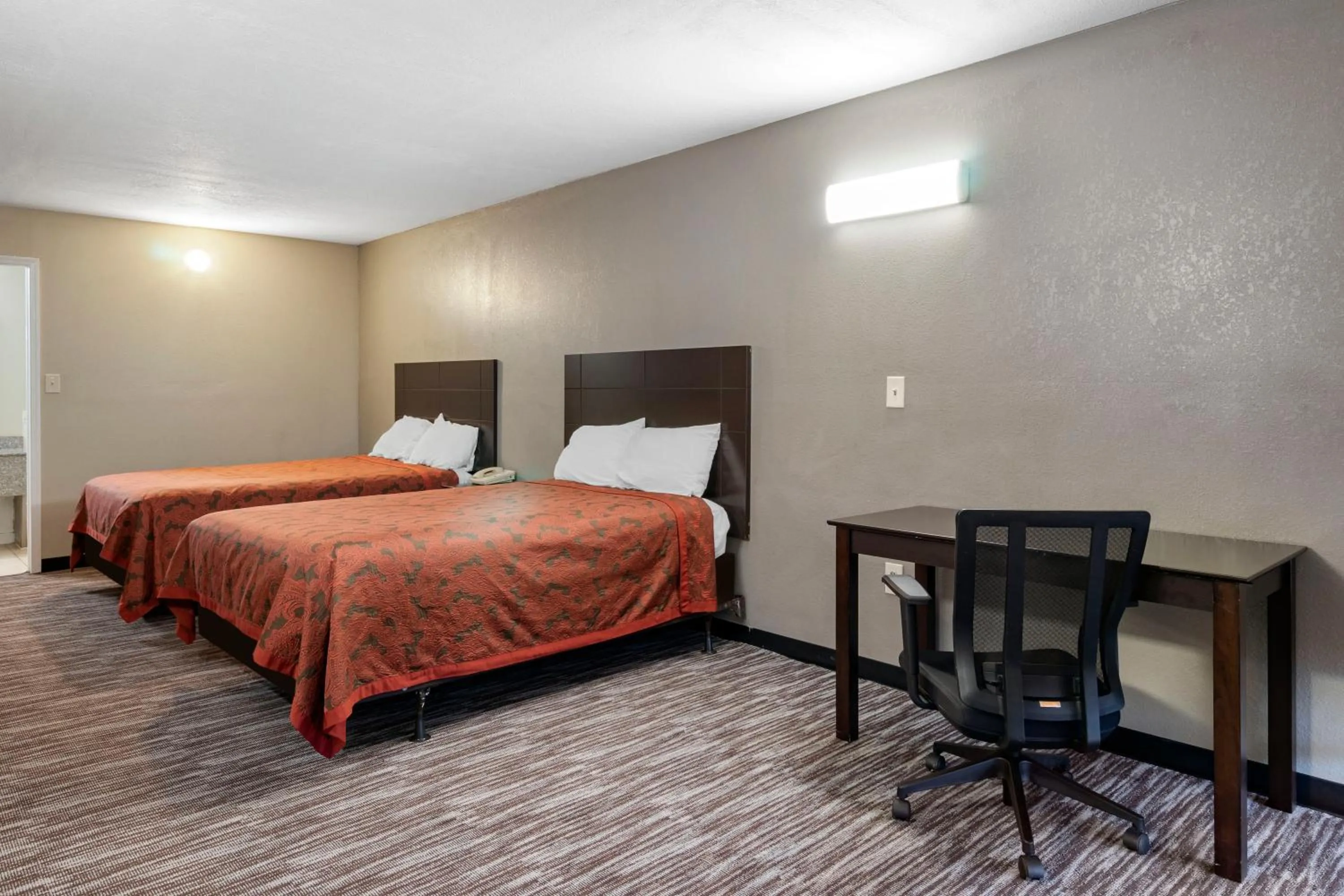 Double Room with Two Double Beds - Smoking in Rodeway Inn Clearwater-Largo