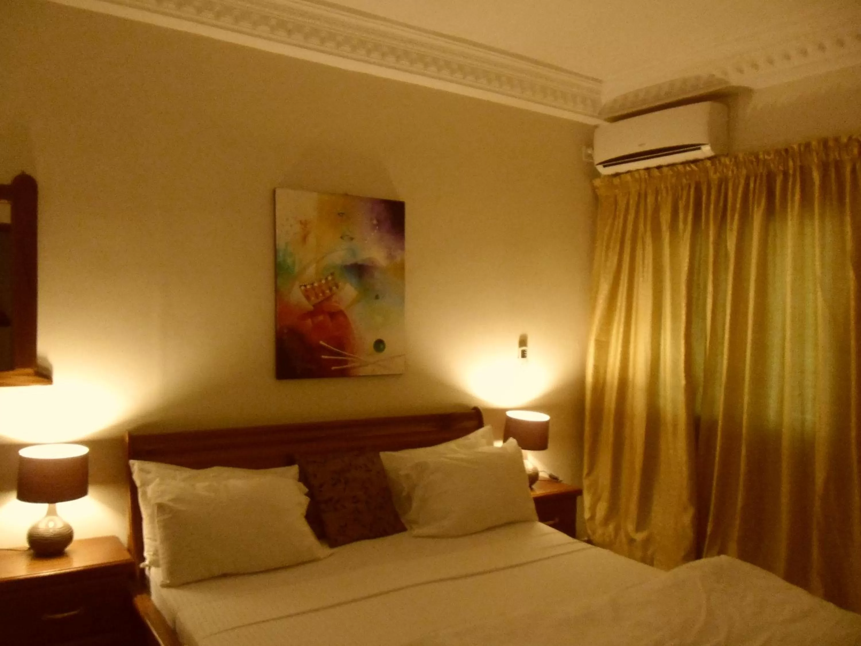 Photo of the whole room, Room Photo in Résidence RoseKane