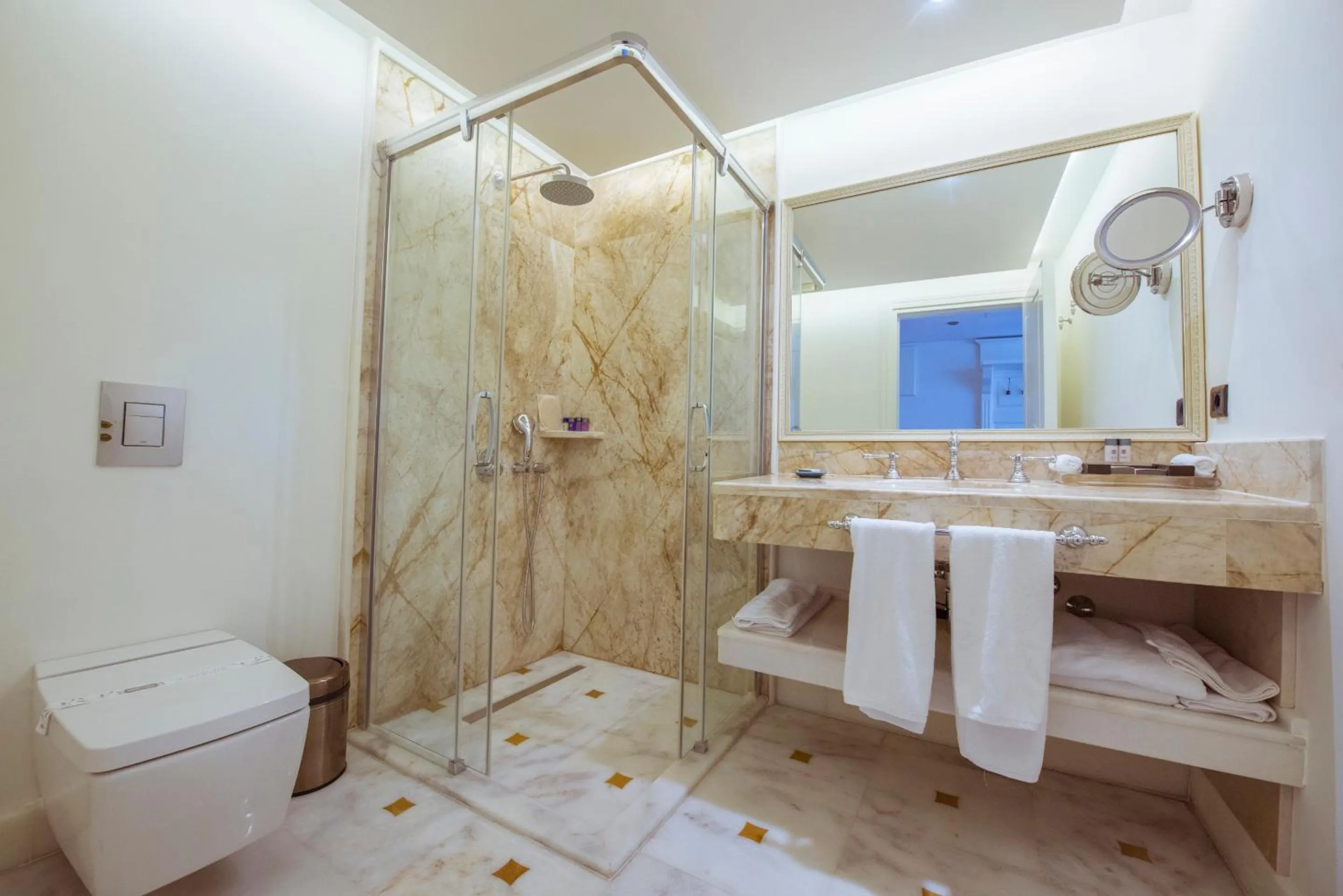 Shower in Casa Margot Hotel - Adults Only