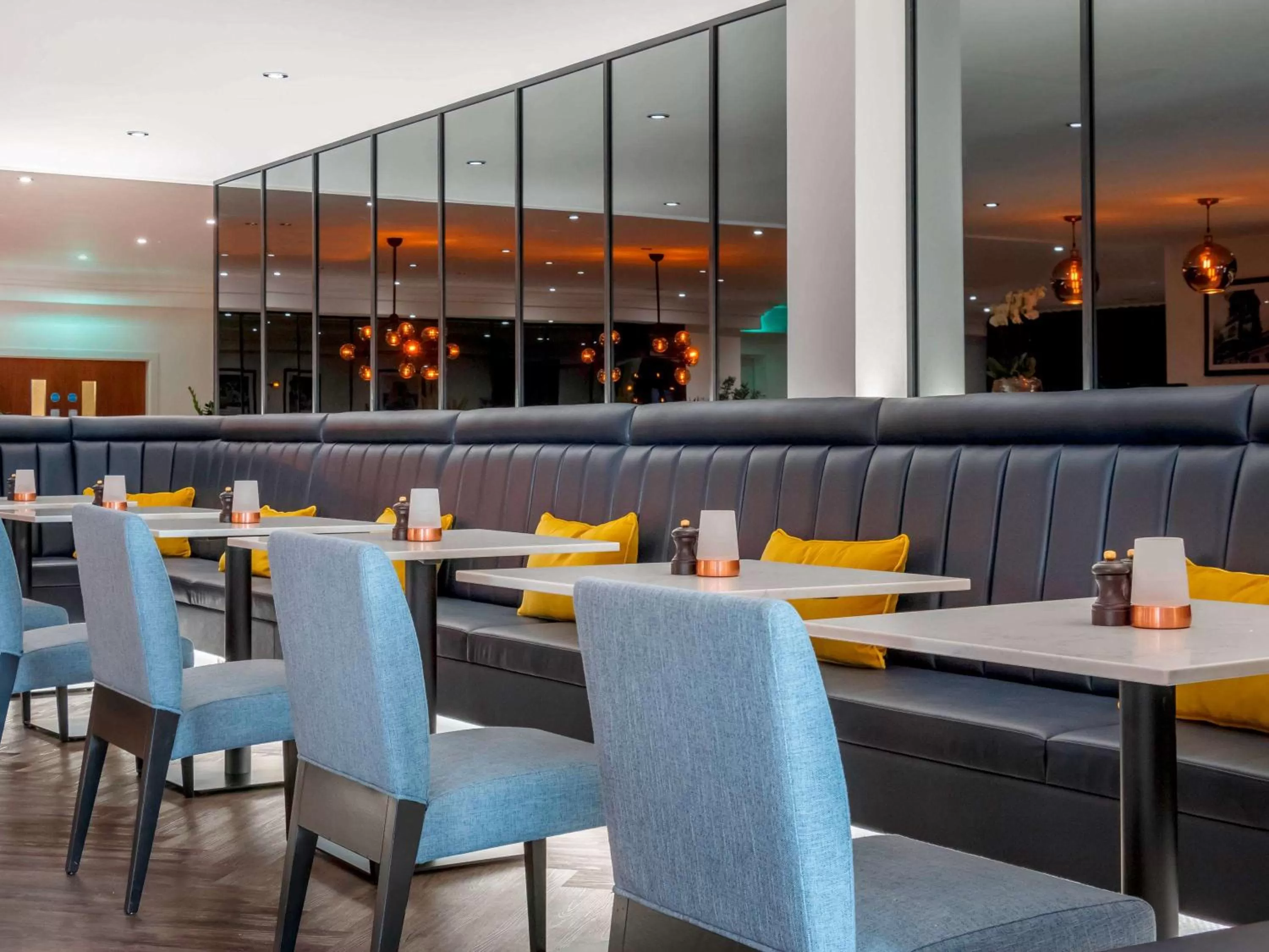 Restaurant/places to eat in Garner Hotel Preston Samlesbury by IHG