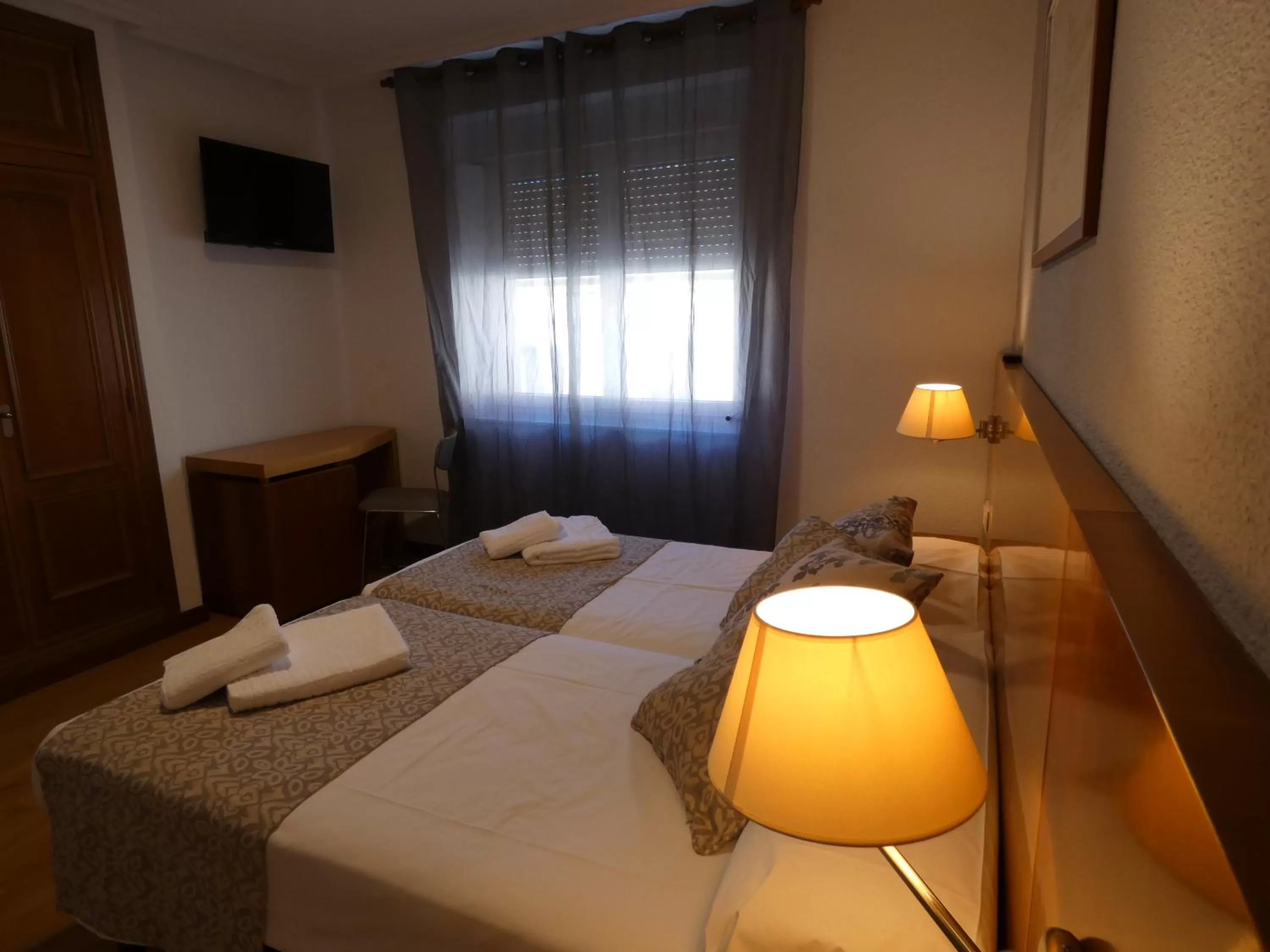 Bed in Hotel Mercado by gaiarooms