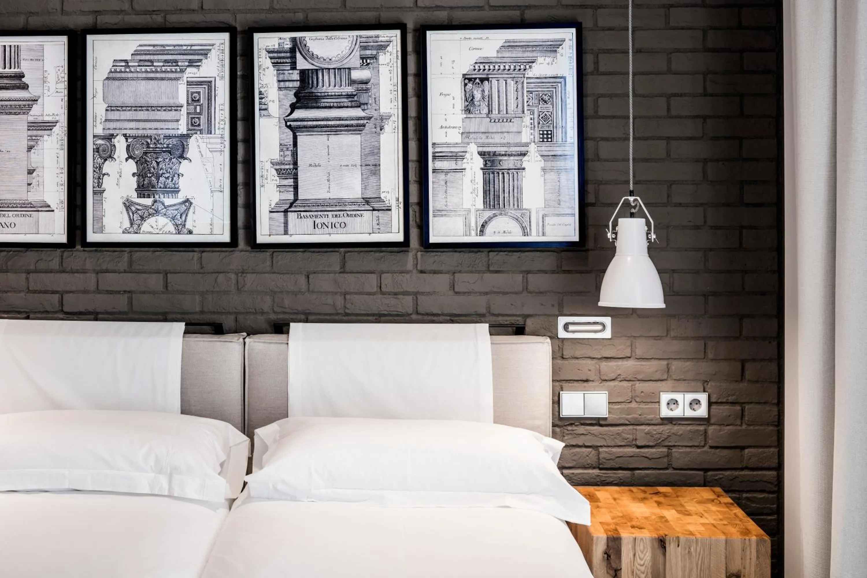 Bedroom, Bed in Midtown Apartments