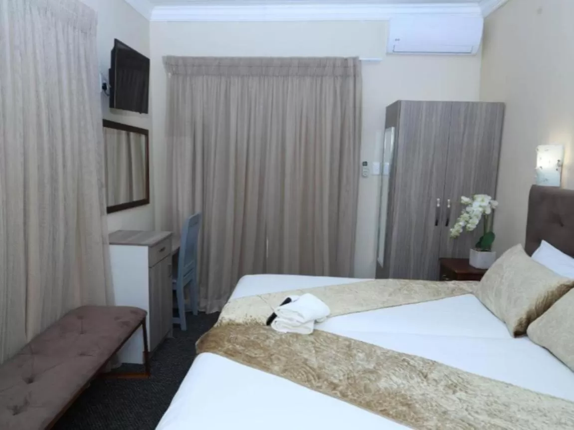 Photo of the whole room, Bed in Morning flair Bed and Breakfast