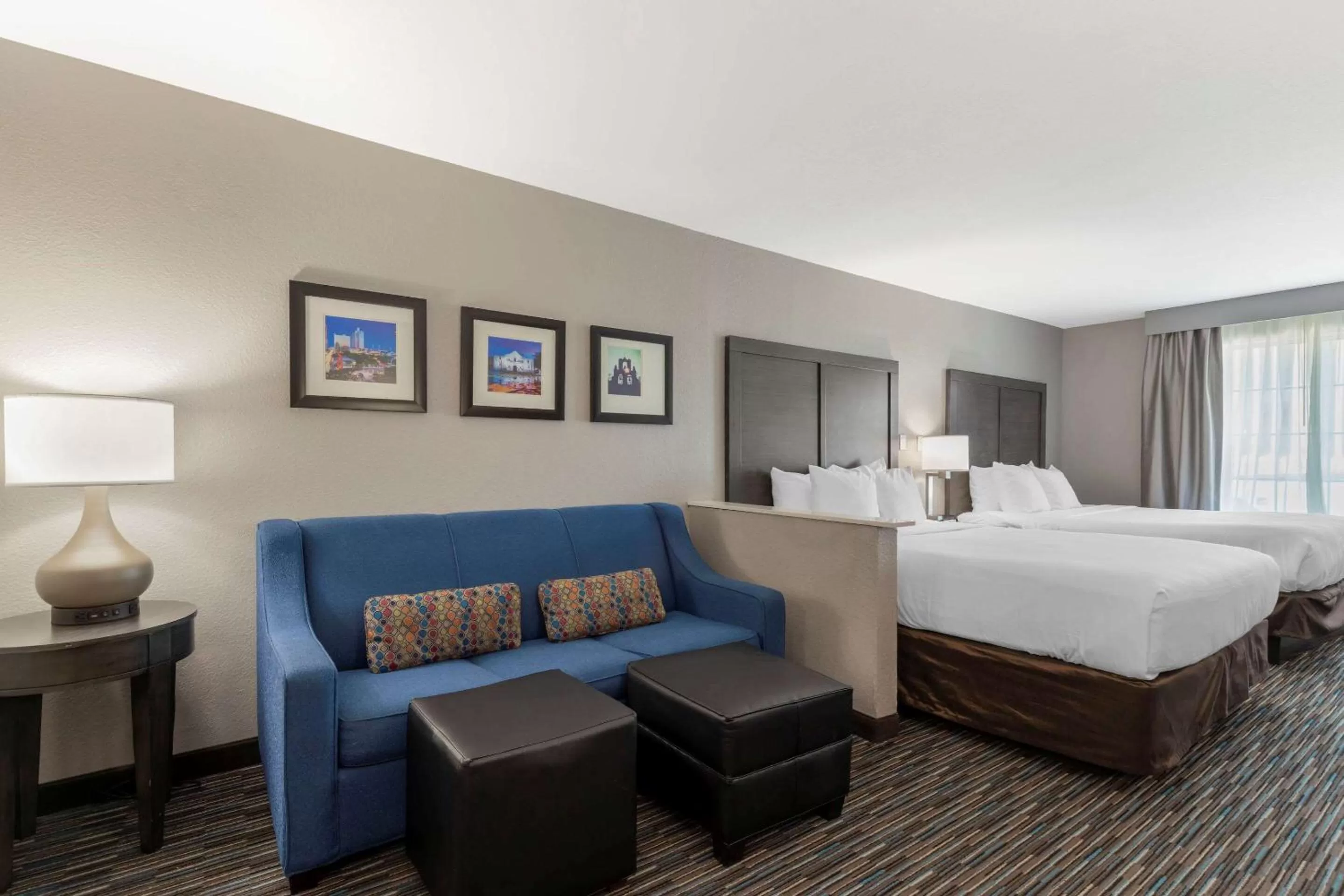 Bedroom, Bed in Comfort Inn & Suites Near Medical Center