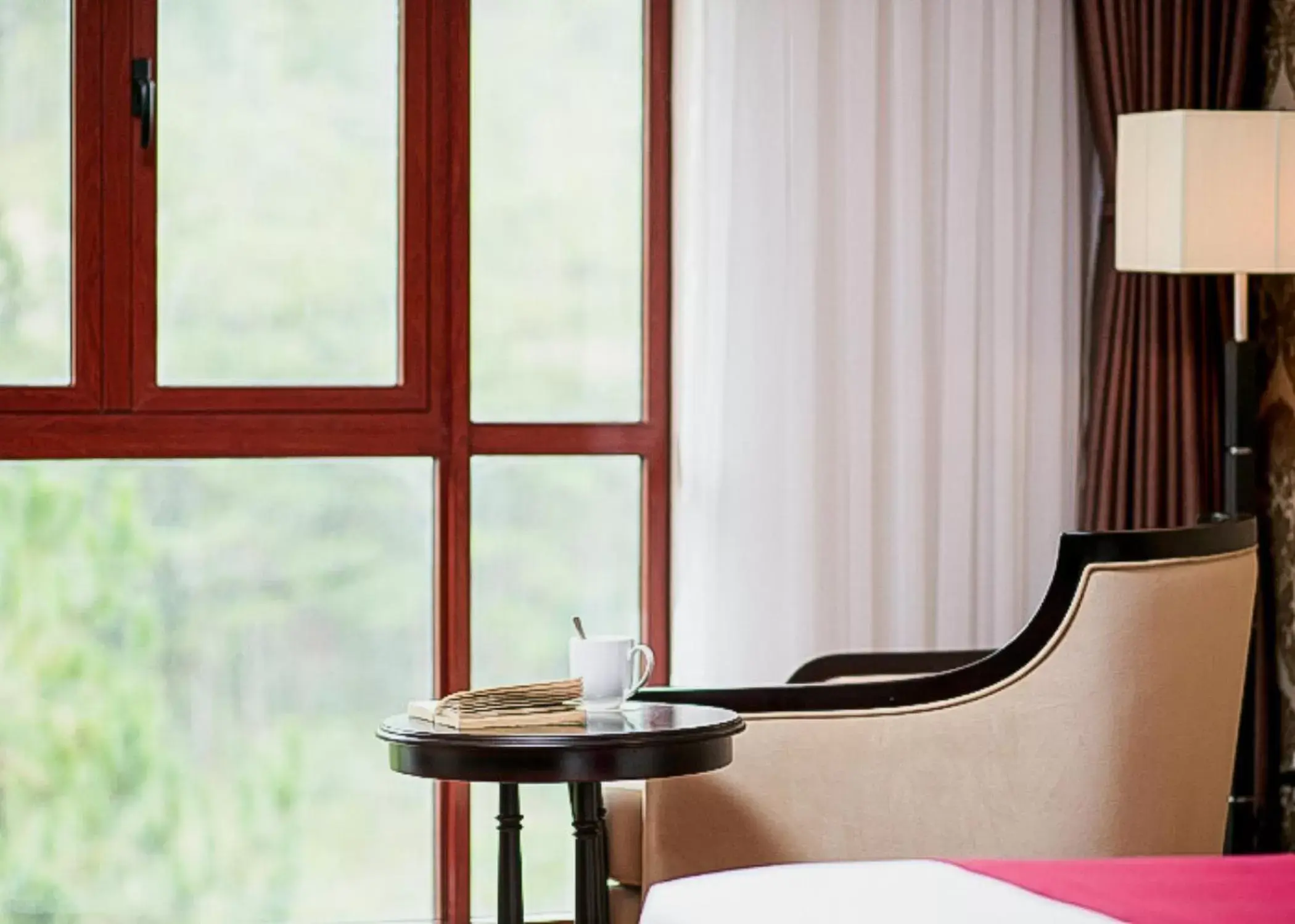 Studio King Mountain View in Swiss-Belresort Tuyen Lam Studio King Mountain View in Swiss-Belresort Tuyen Lam