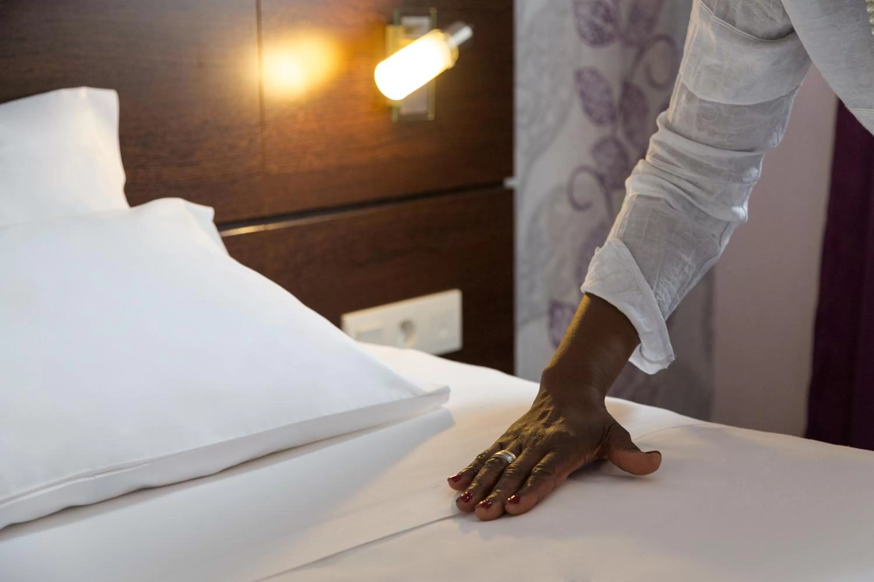 Other, Bed in Urban Style, Hôtel Le Cheval Noir, Saint-Étienne