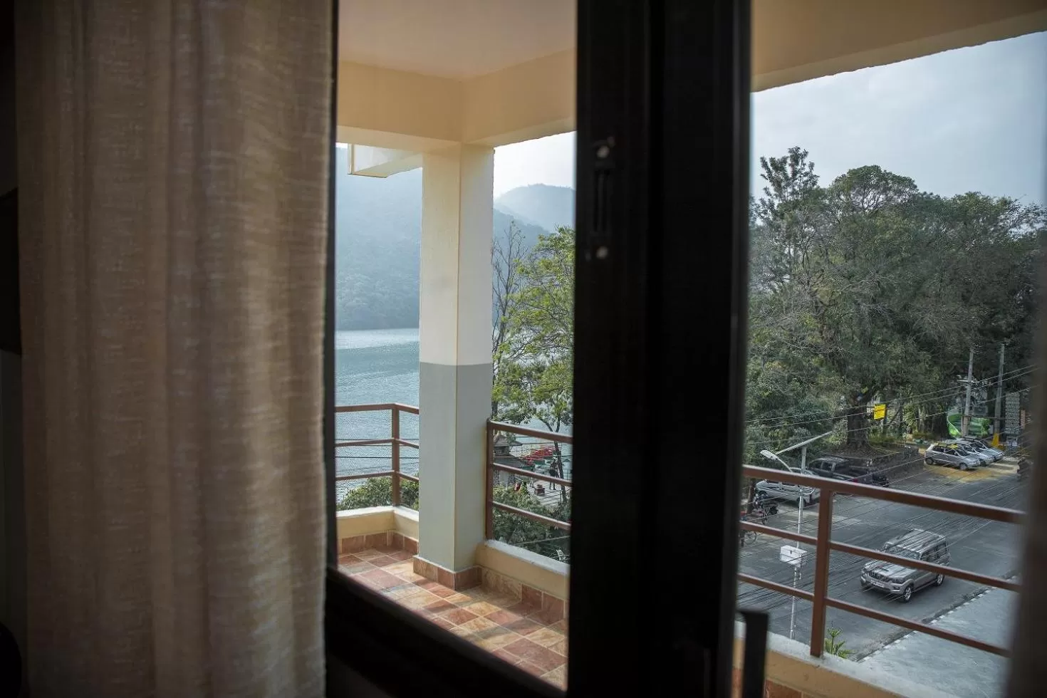 Lake view in Hotel Himalayan Vacation