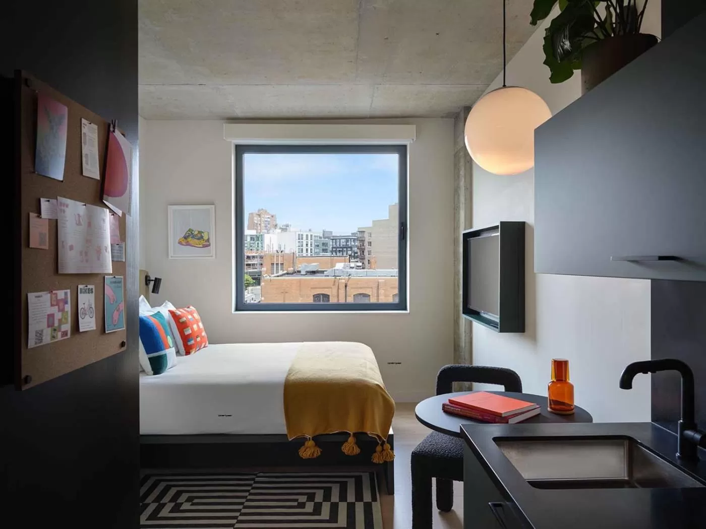 Bed in Penny Williamsburg