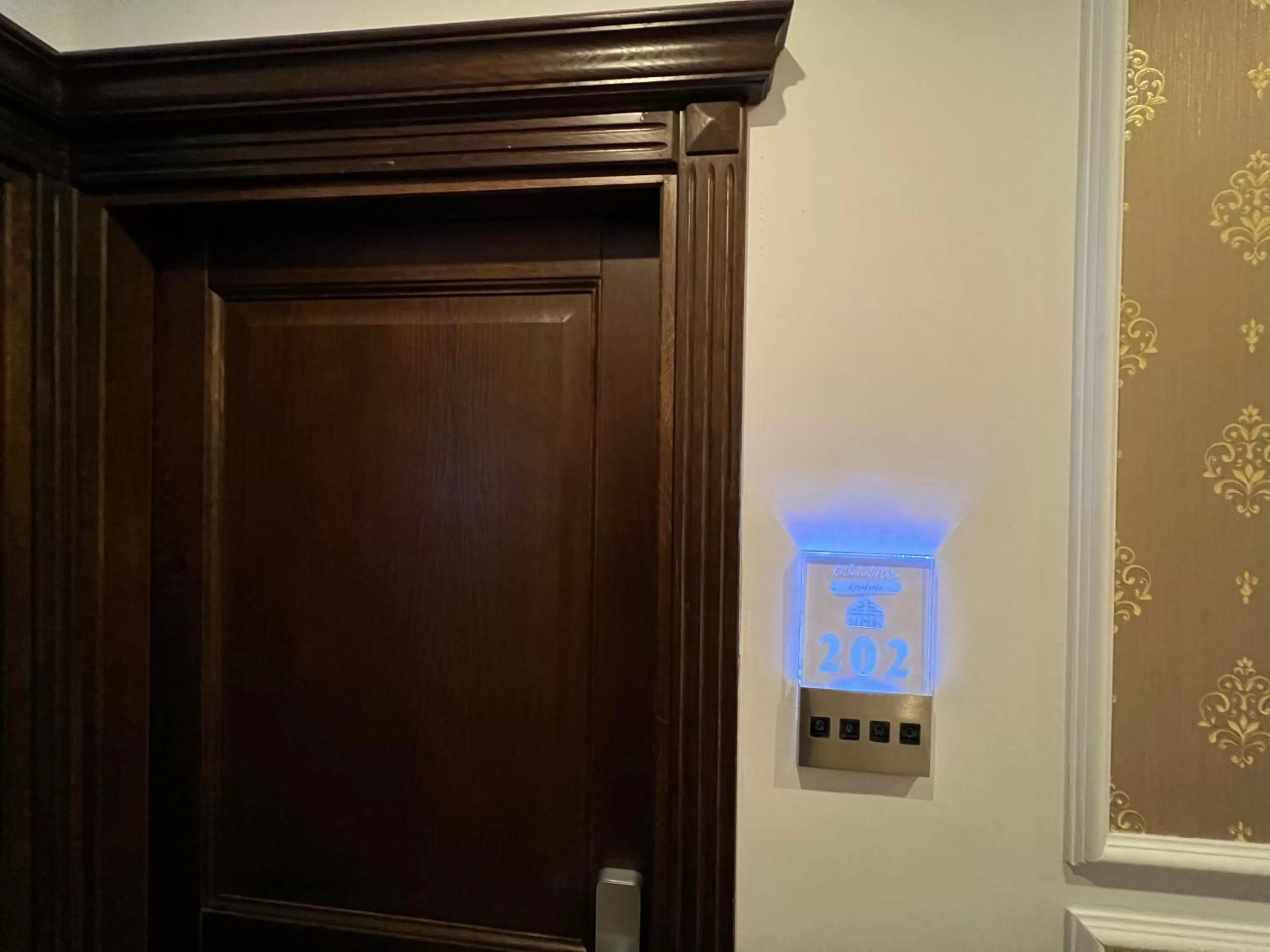 Photo of the whole room in Hotel Boutique Cathedral Plaza Residences room for rent downtown