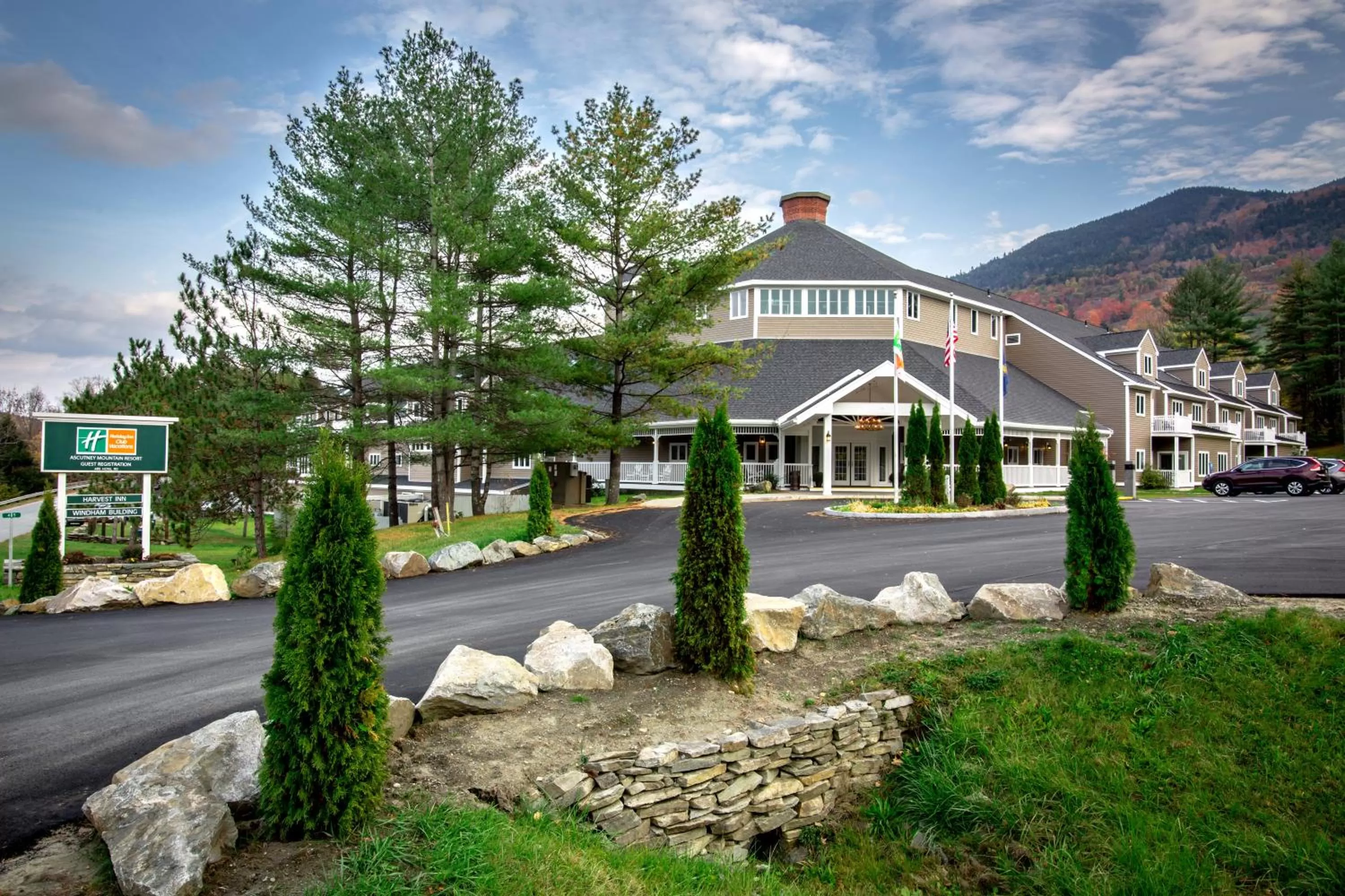 Property building in Holiday Inn Club Vacations Mount Ascutney Resort