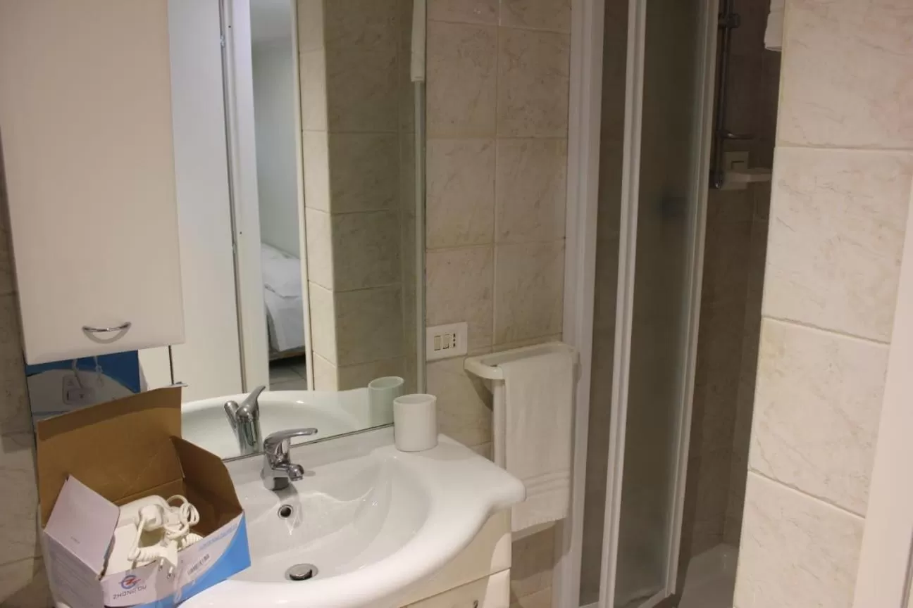 Bathroom in Relais Maria Luisa Locazione turistica di Simona Capaccio