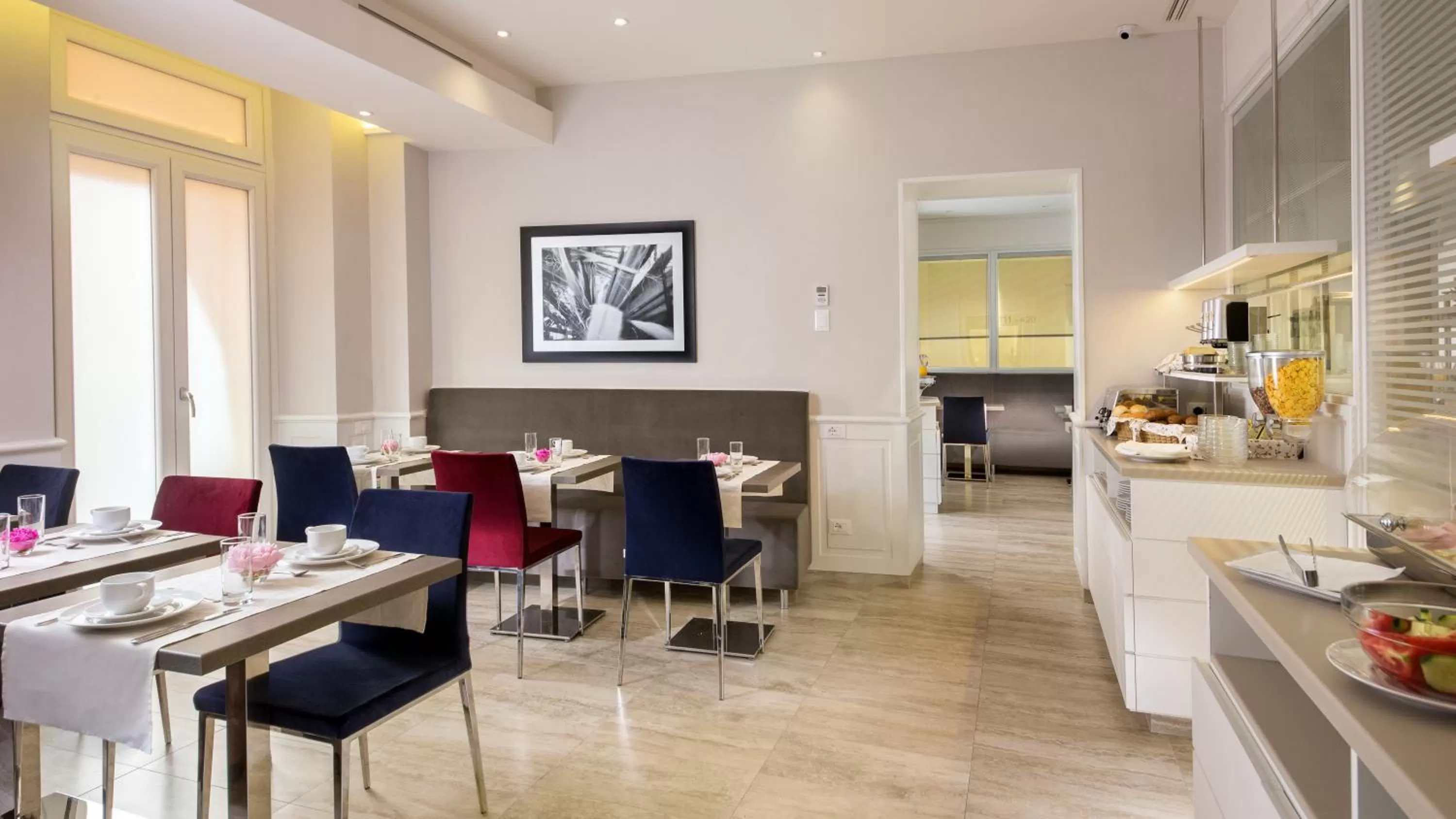 Restaurant/places to eat in Princeps Boutique Hotel