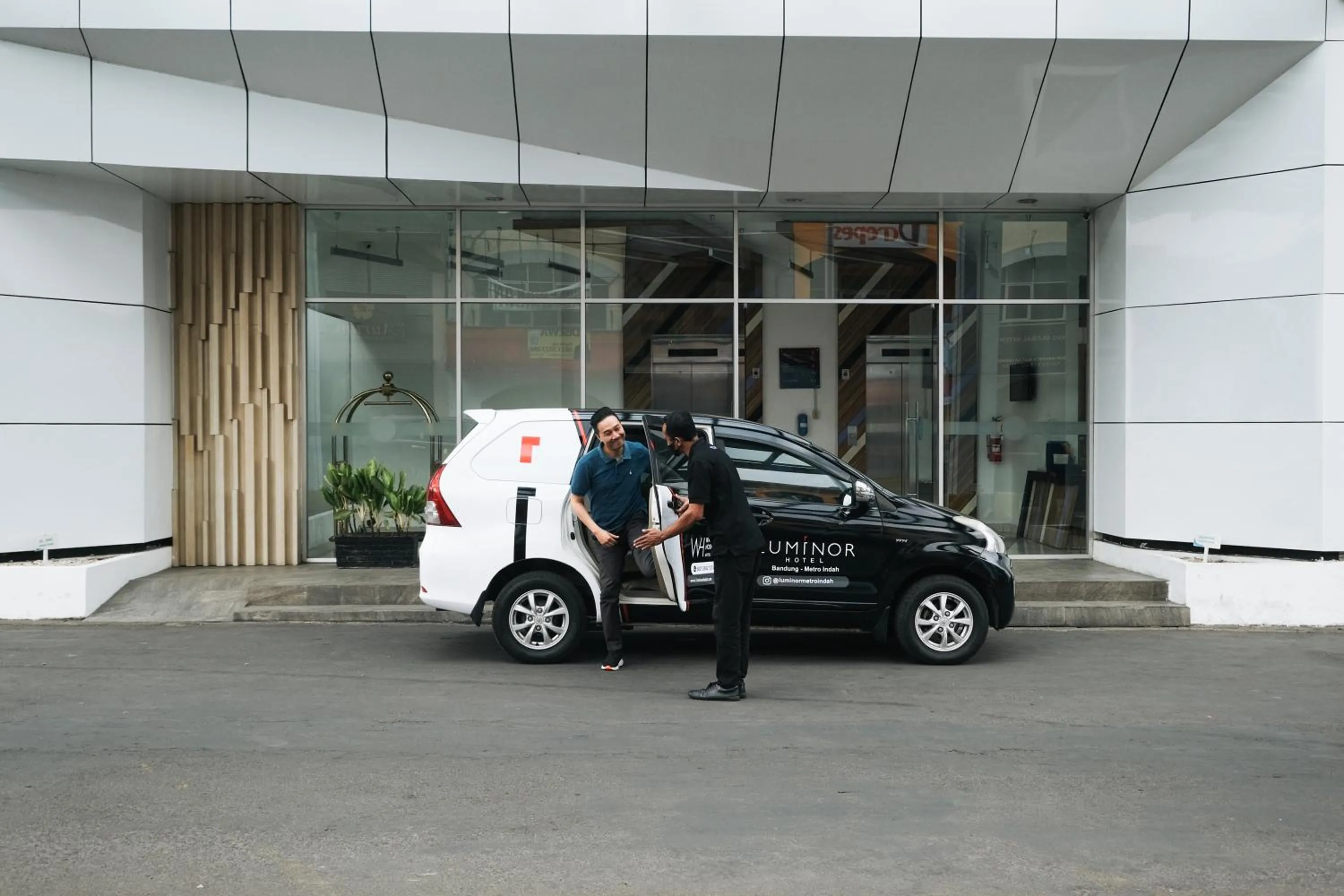 Facade/entrance in Luminor Hotel Metro Indah Bandung - Free Breakfast - Free Exclusive Gym - Free Aesthetic Afternoon Tea or Coffee