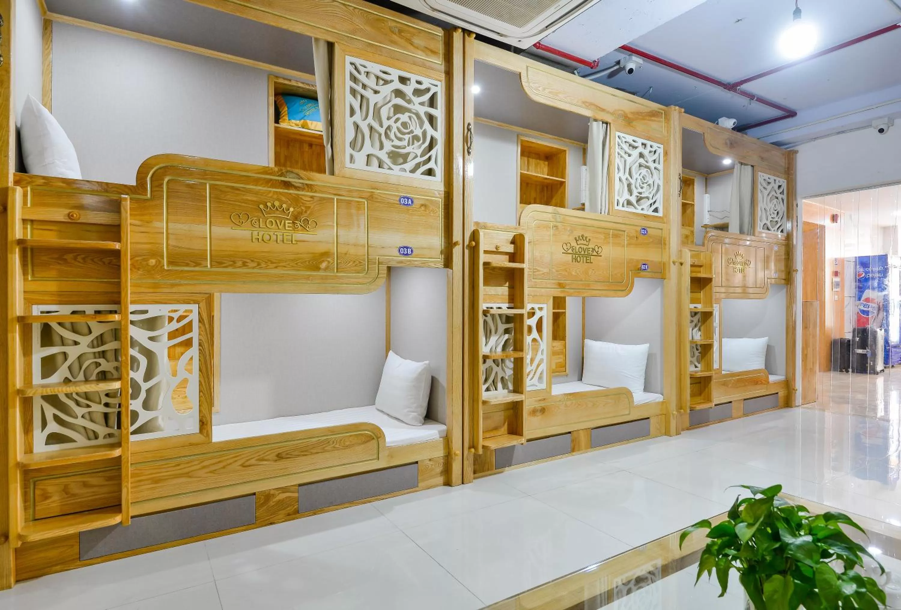 Bunk Bed in Love Hotel Airport