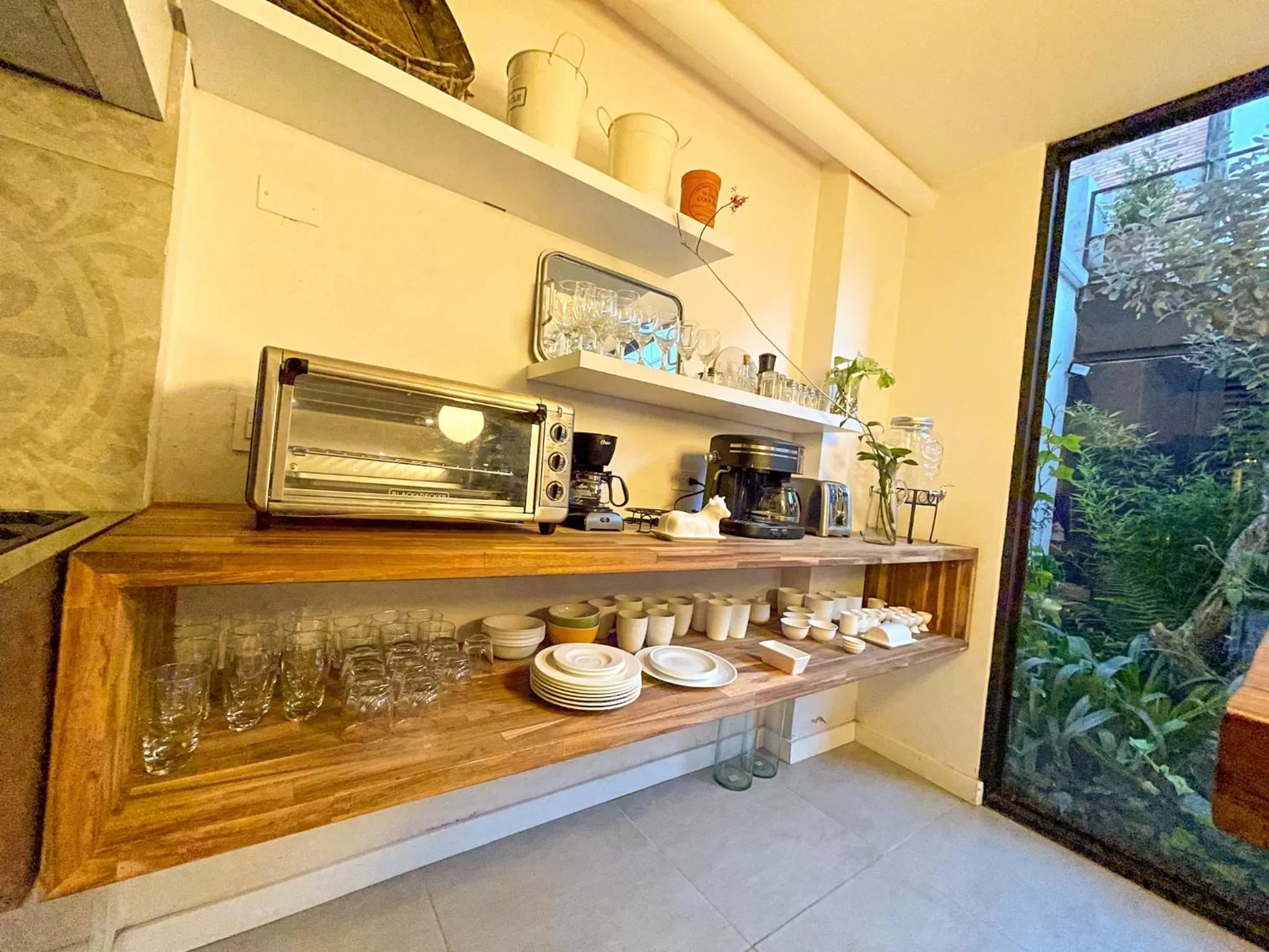 Communal kitchen, Kitchen/Kitchenette in Lucitania Hotel Boutique
